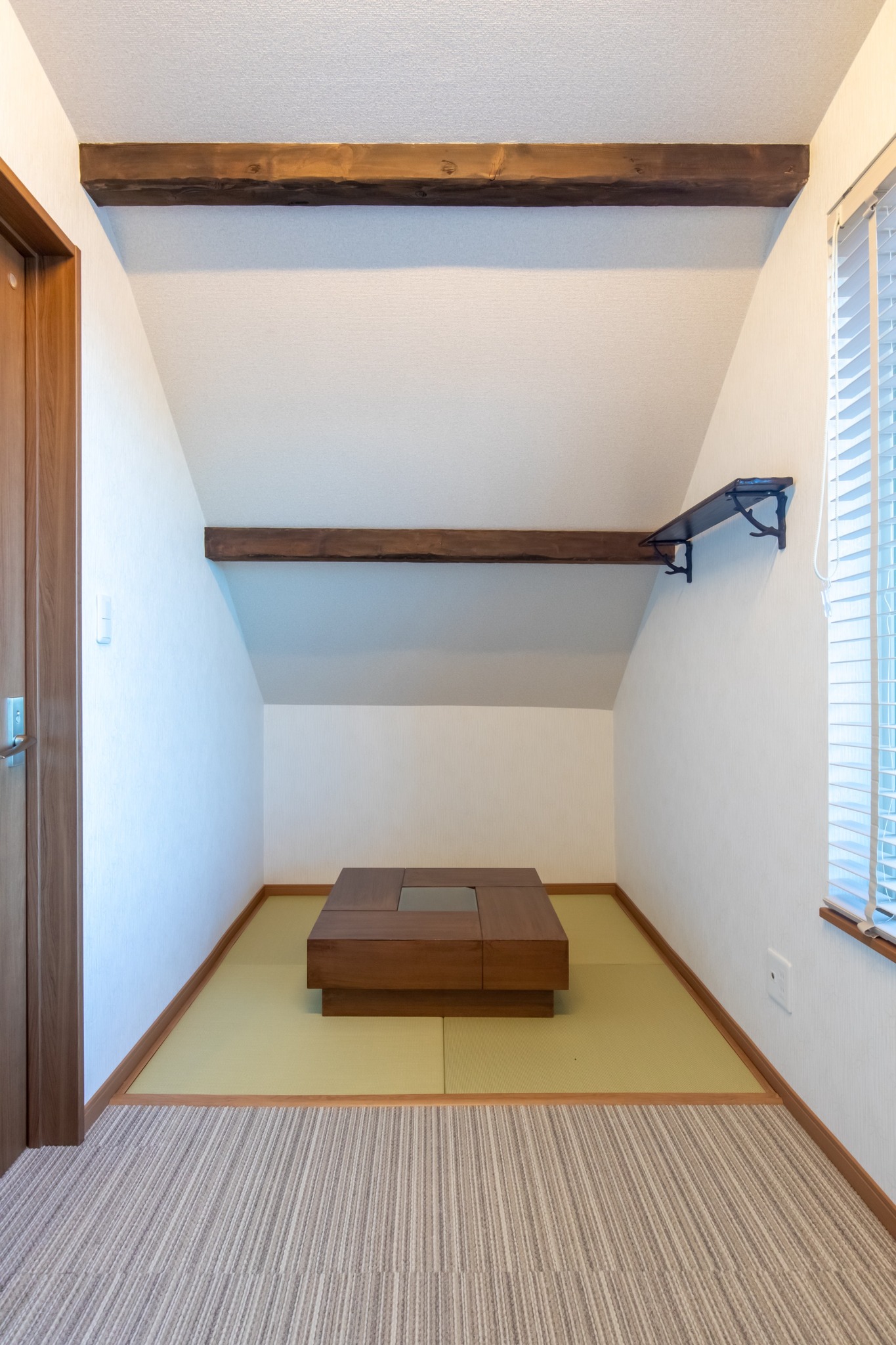Guest room/CHINITA(チニタ)完全個室 ダブルベッド 素泊まり/禁煙