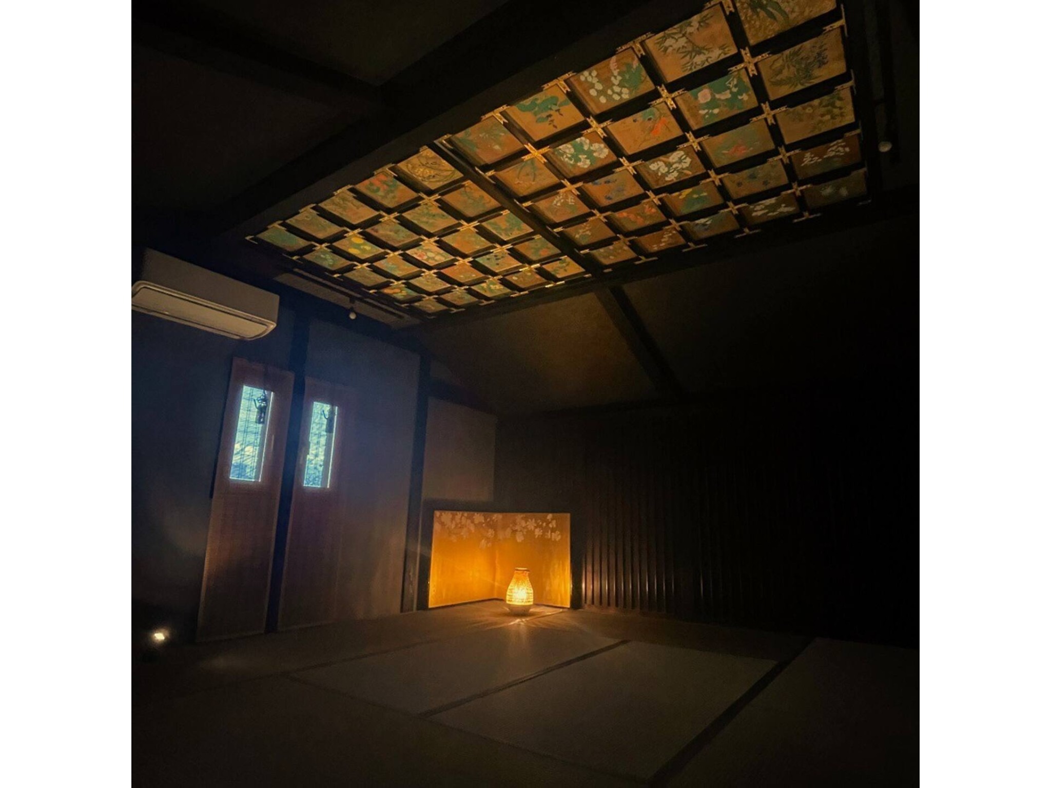 1日1組限定 天井画のある和室で眠れるレトロモダンな宿