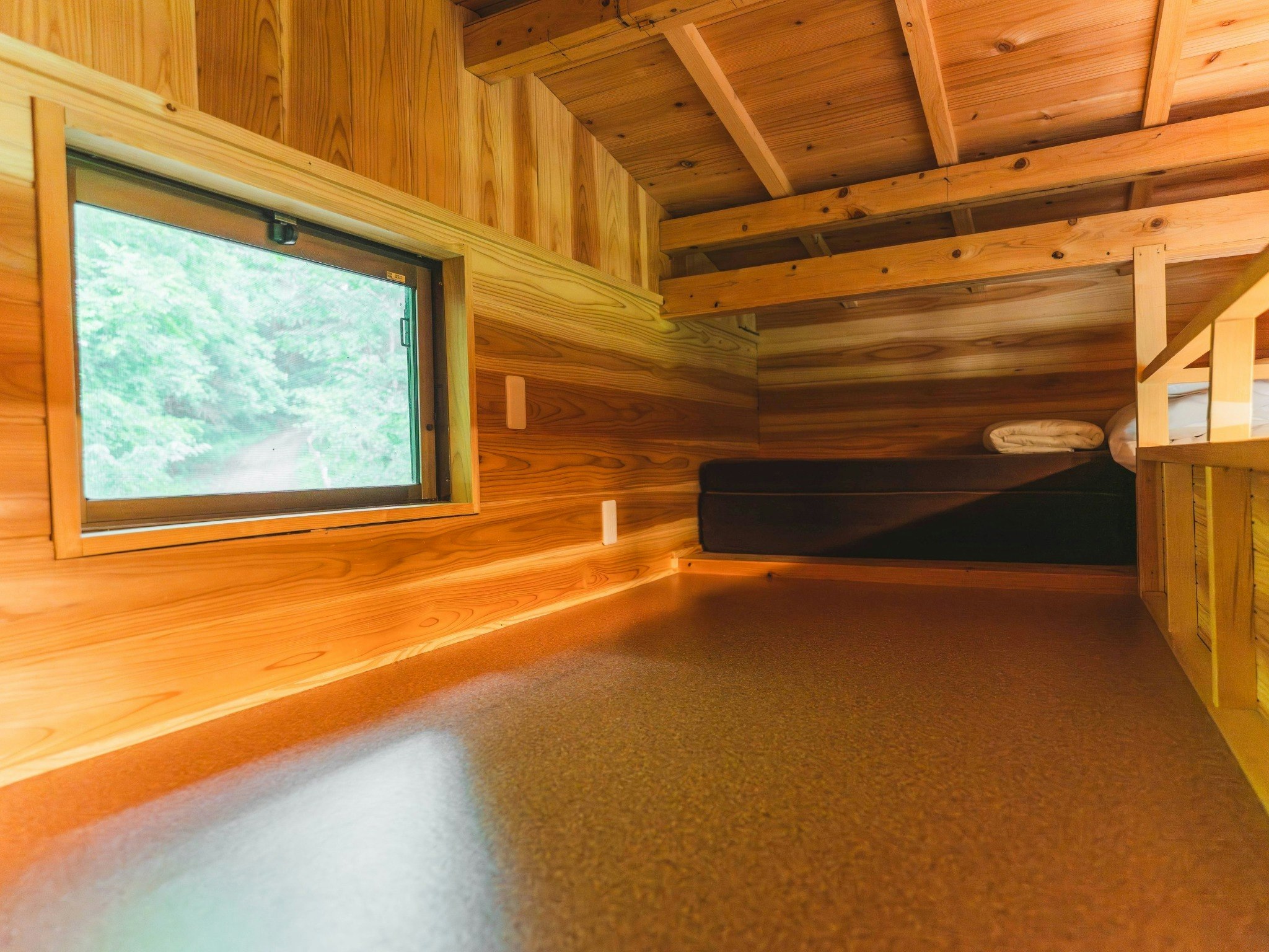 雨の日でもBBQ可能!山の上の絶景コテージA・ペット不可(シャワー・トイレ付)