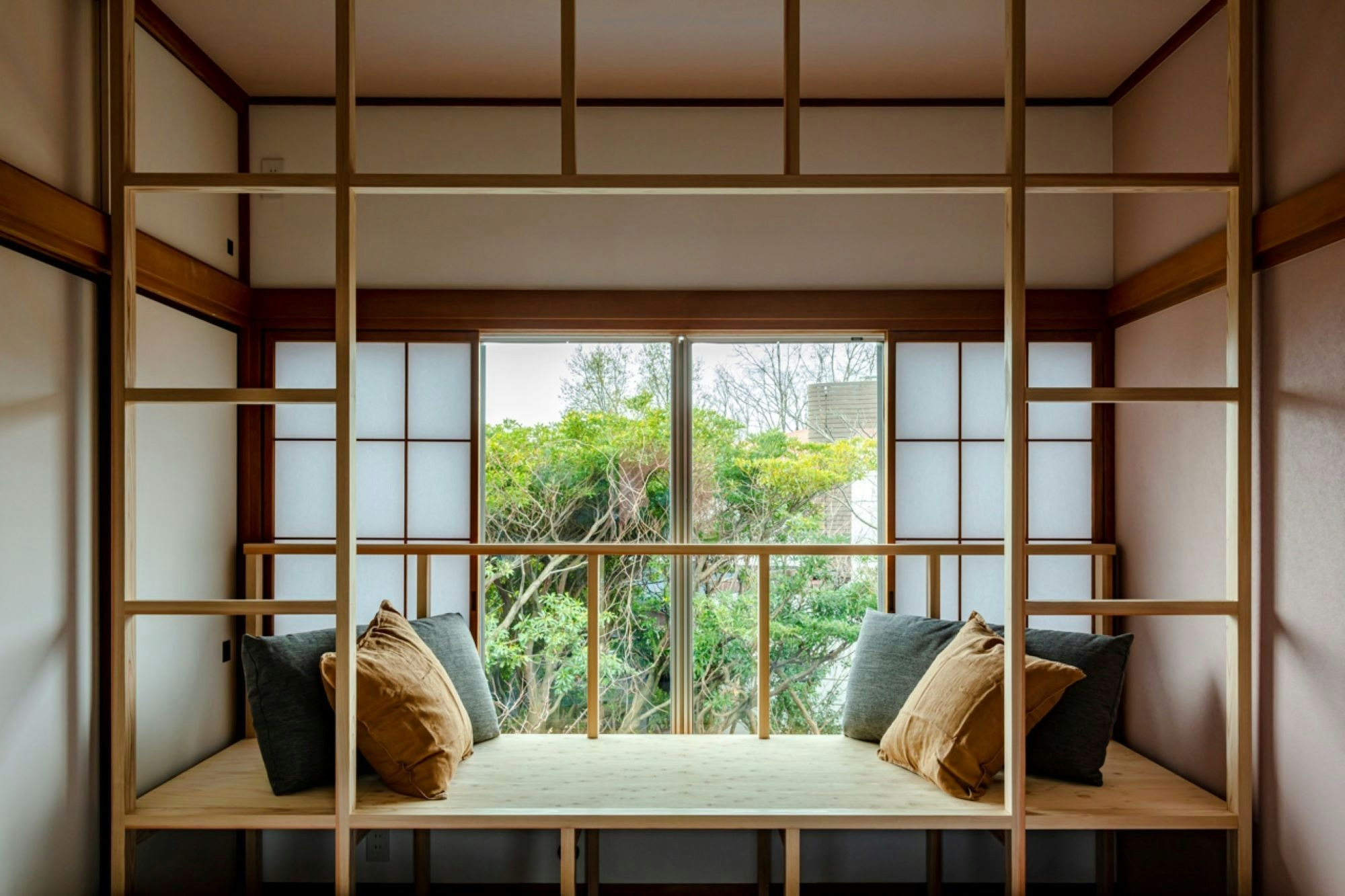 【天然温泉つき】四季の感じられるモダン別荘!大自然にたたずむくつろぎ空間!