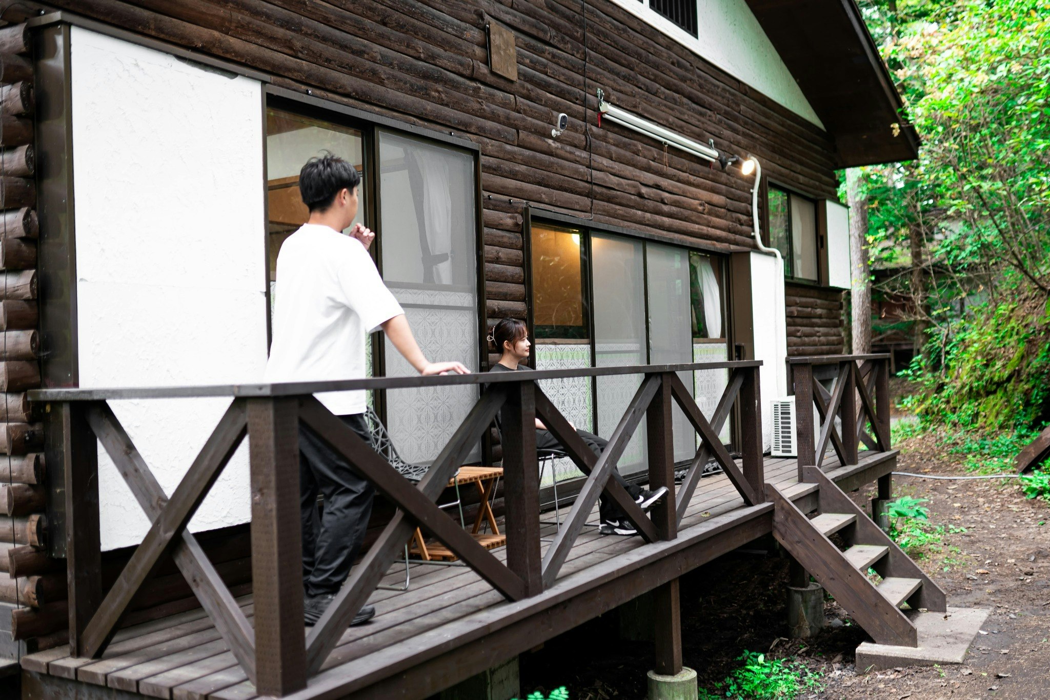 キャンプのようにアウトドア、ホテルのように快適に