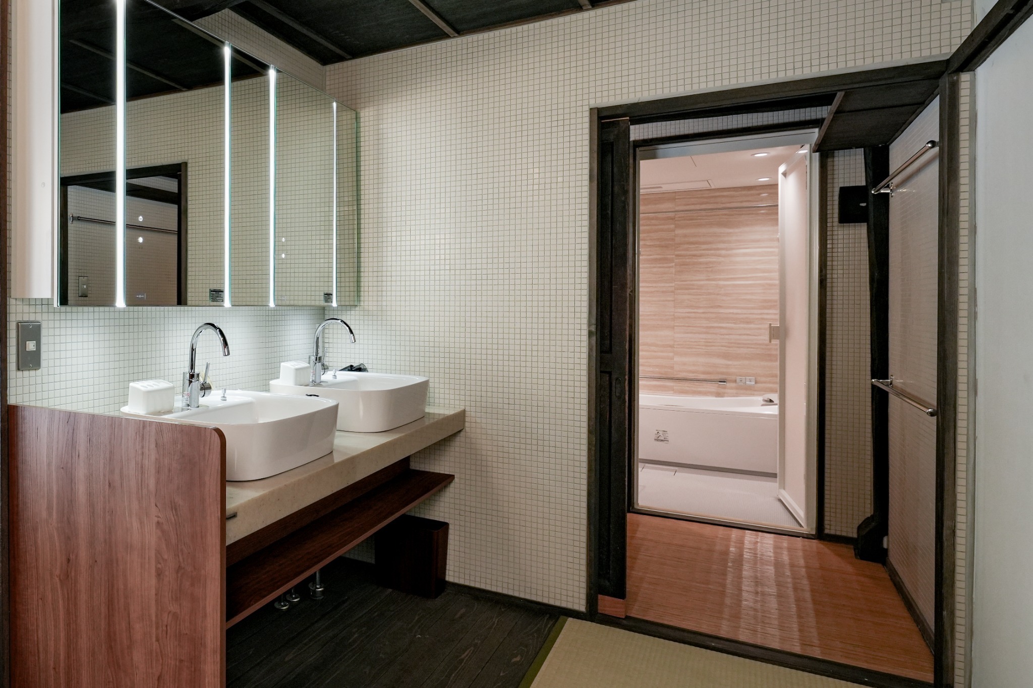 一棟貸切の宿 古民家「螻蛄」 のnull