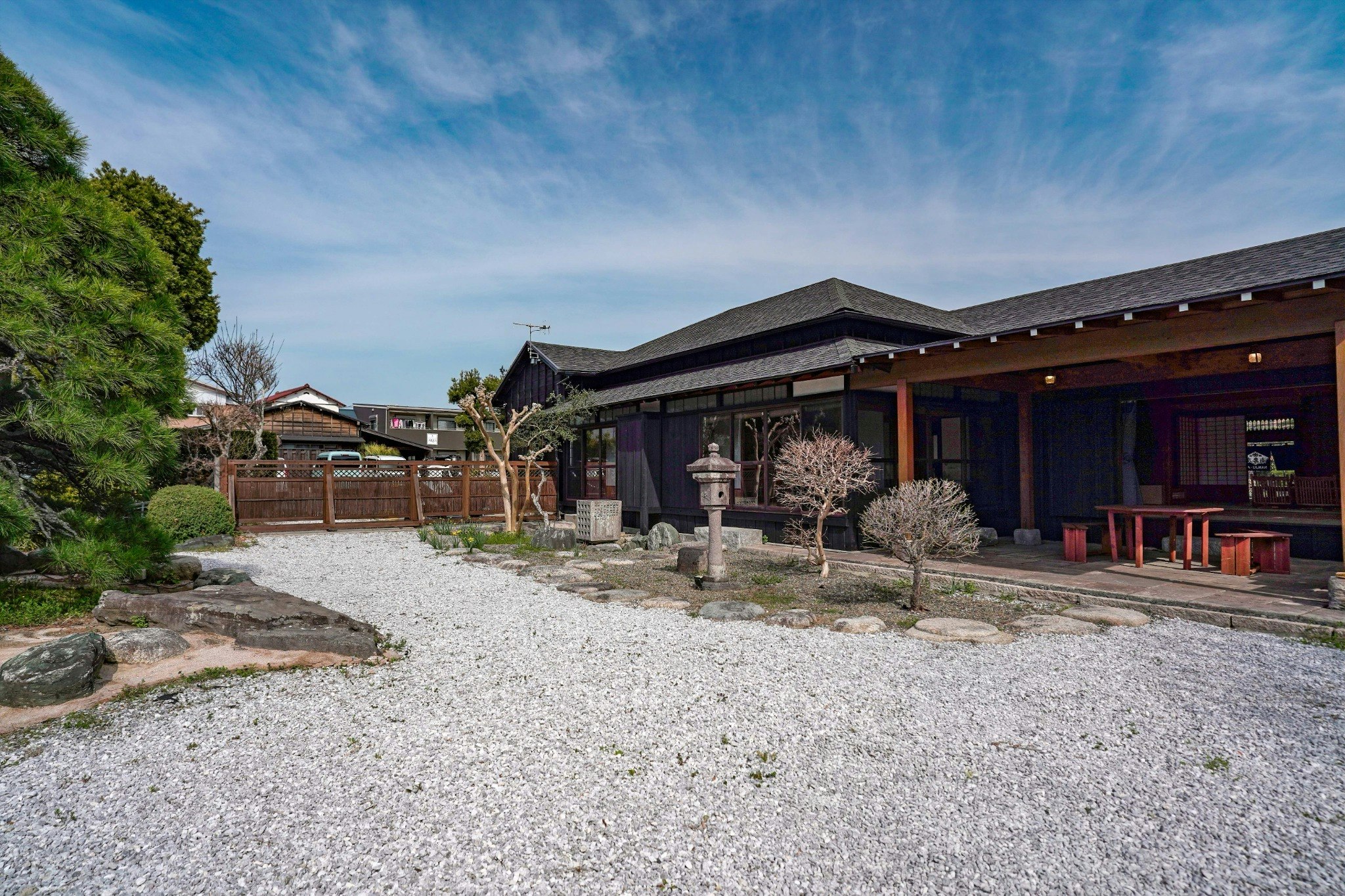 駅近、海近の大正時代建築物件