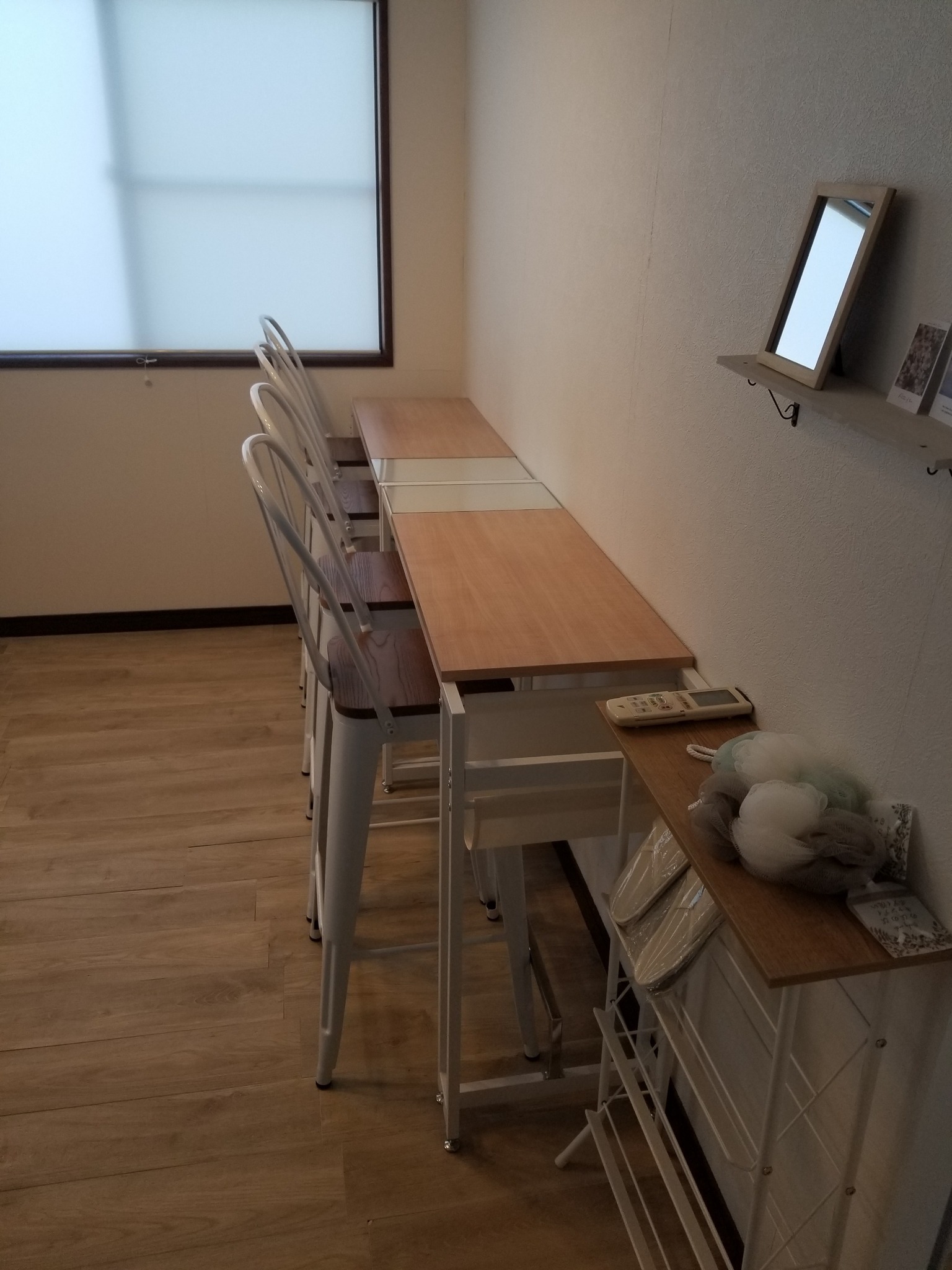 Whole apartment with spacious room, close to beach