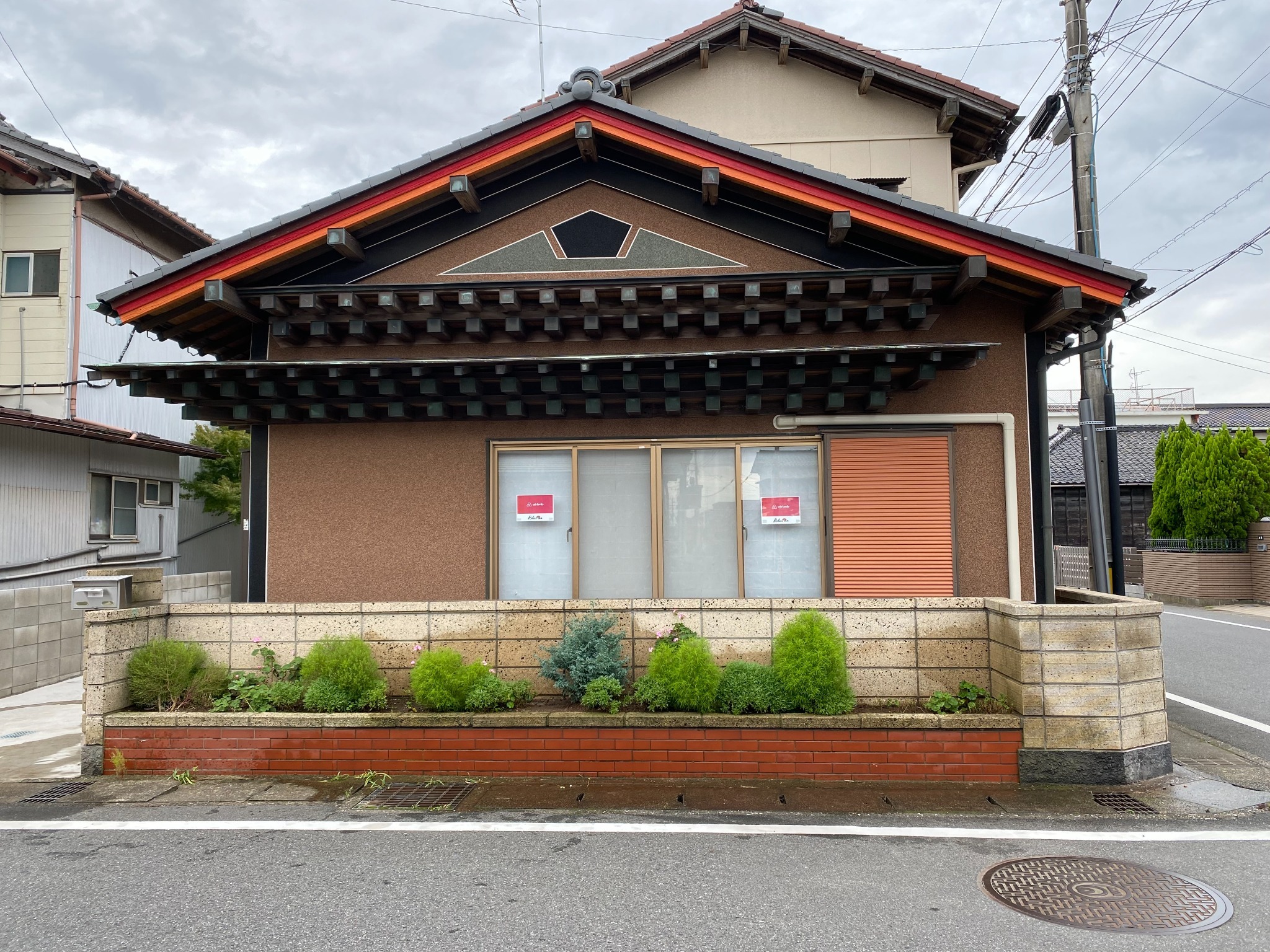 千葉県木更津市/アウトレット徒歩圏/広い一軒家貸切(寝室4)/12人可/車6台/ゆっくり昼12時まで