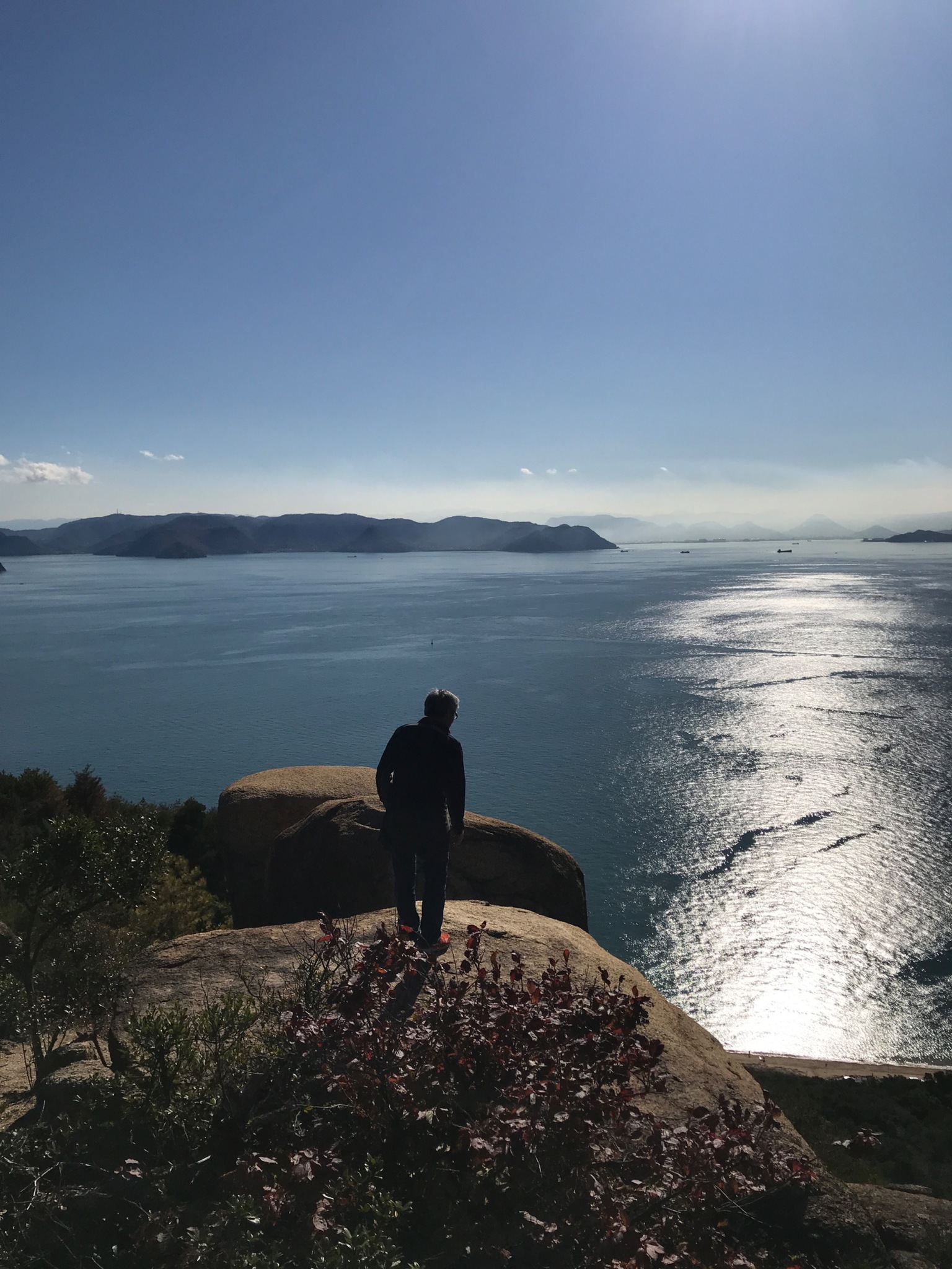 一階沖縄料理店より夕食プレゼント付き⭐︎ご宿泊は小学生以上の方⭐︎無料駐車場⭐︎二階全て貸切