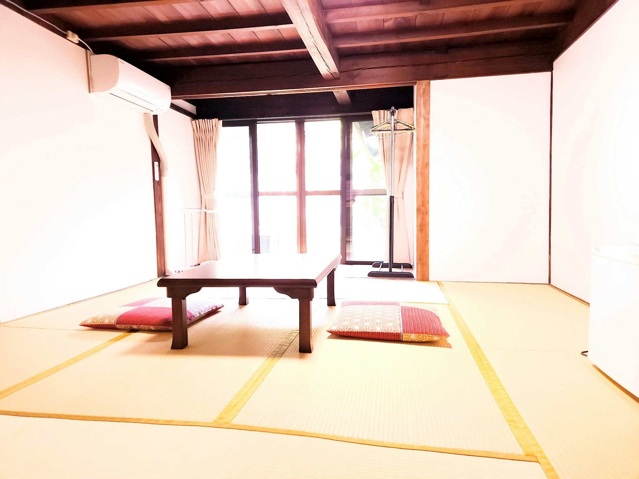 おやど和田宿】エアコン・暖房完備一階のみを全部貸:9名宿泊でキッチン・中庭で花火もBBQも可   