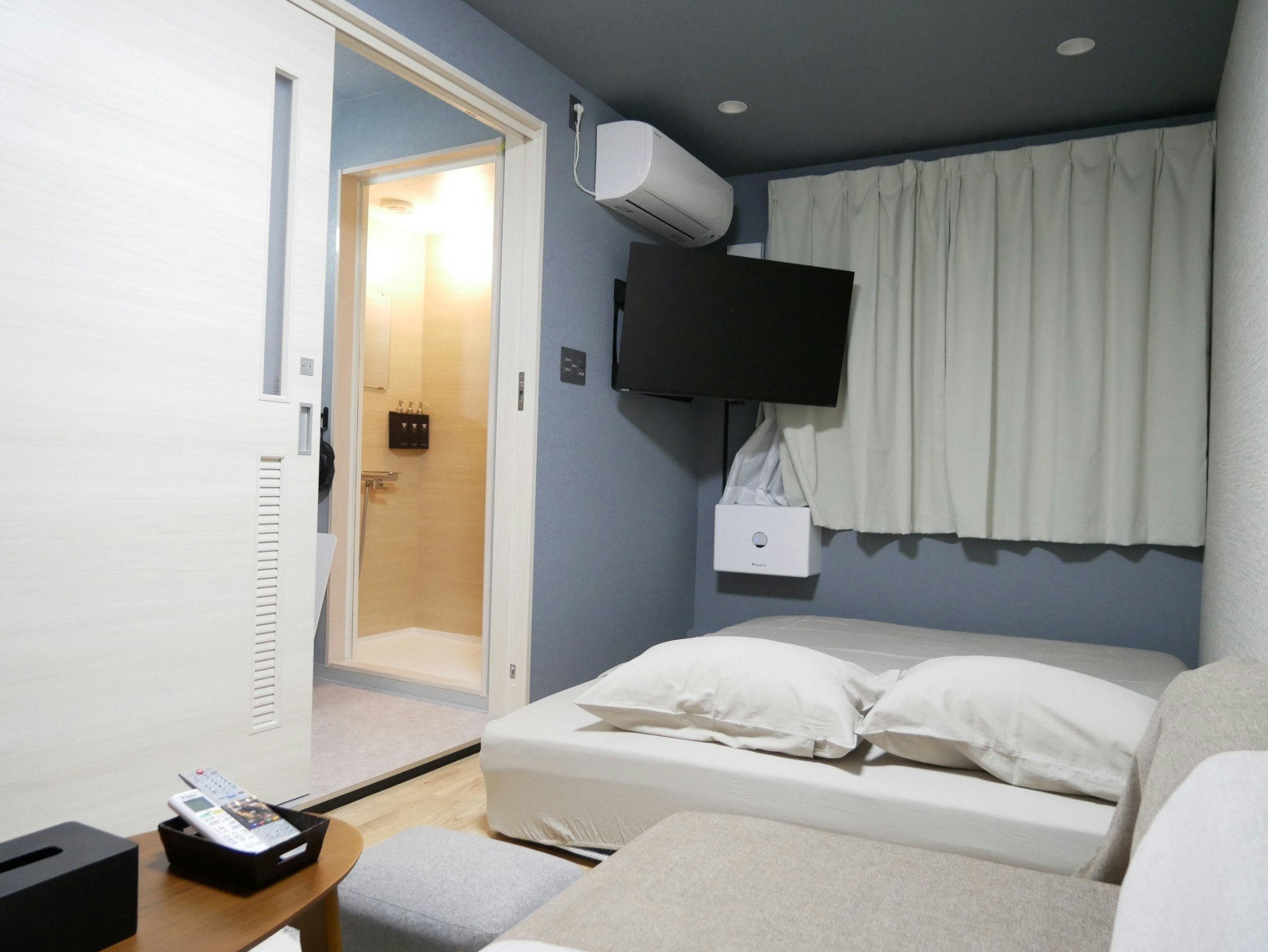 《 HOOD 宿+個室サウナ 》奄美市中心地にあり北へも南へも繁華街へもアクセスしやすい(102)