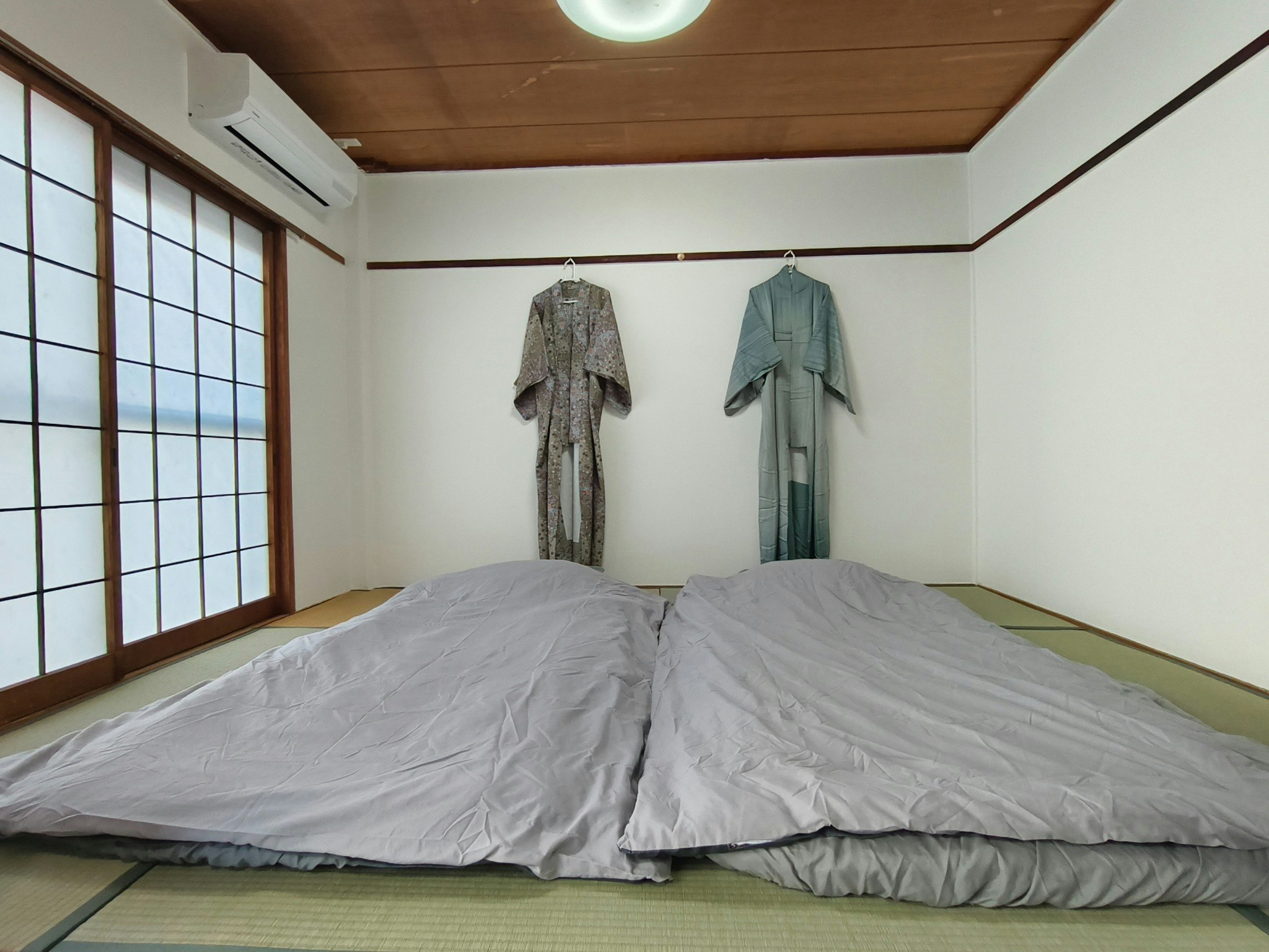 駅から徒歩1分、36平米の2DK、昭和のまま、406号室 難波、道頓堀、心斎橋まで便利