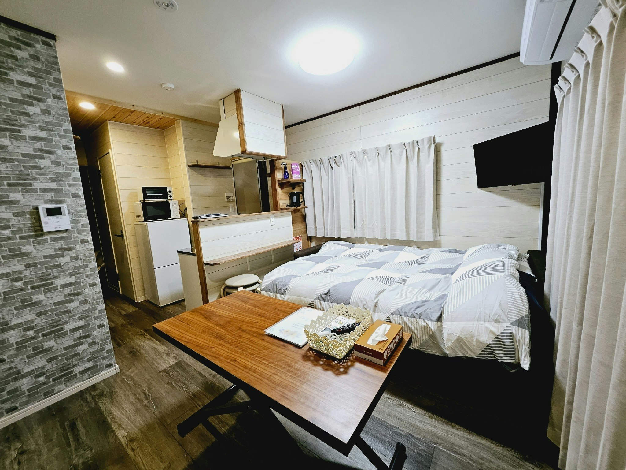 2F・1 double bed ,2 sofa bed(s&w),2 Futon,kitchen