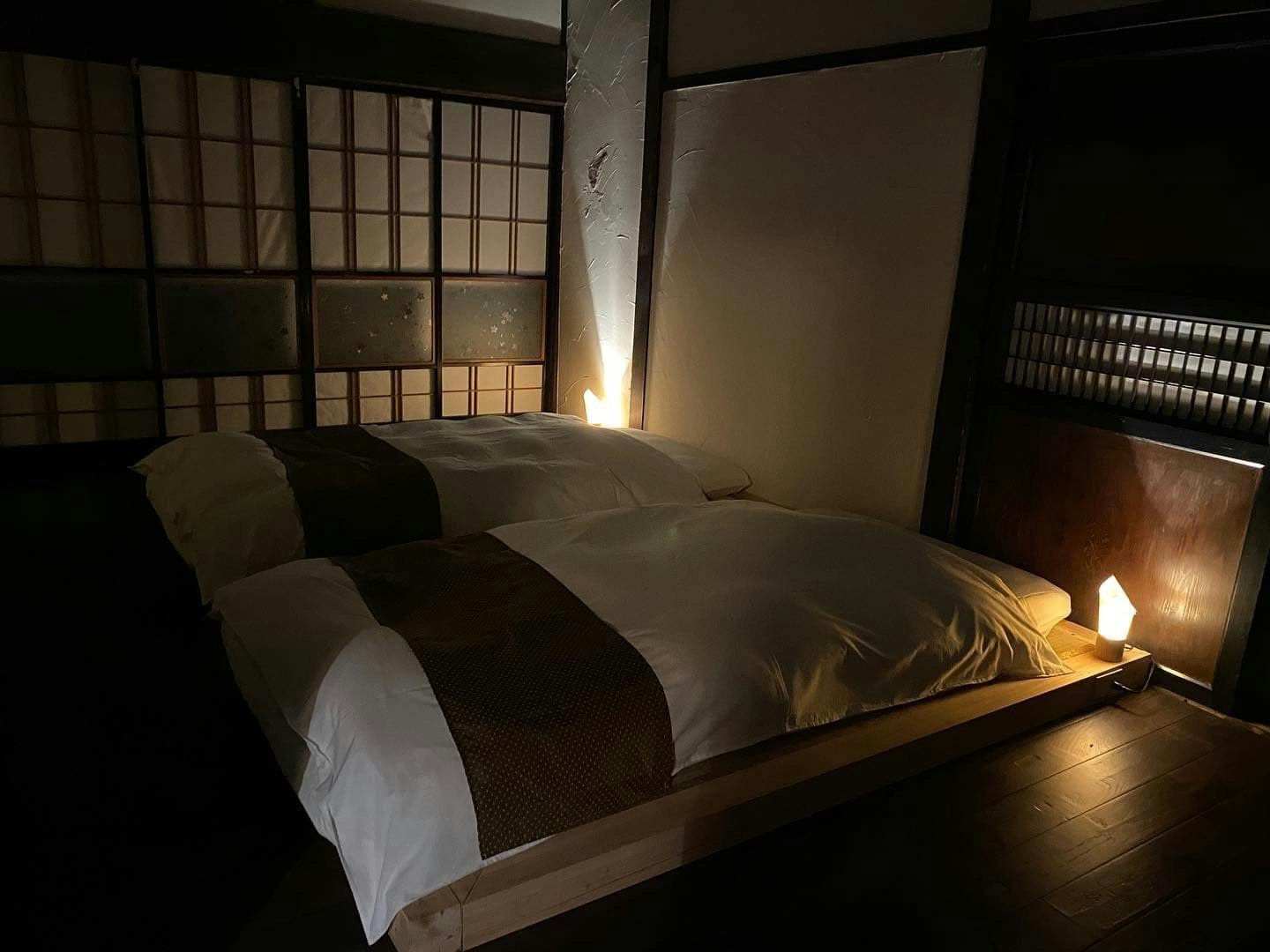 素泊まり囲炉裏の宿【灯篭-歴史を紡ぐ家-】