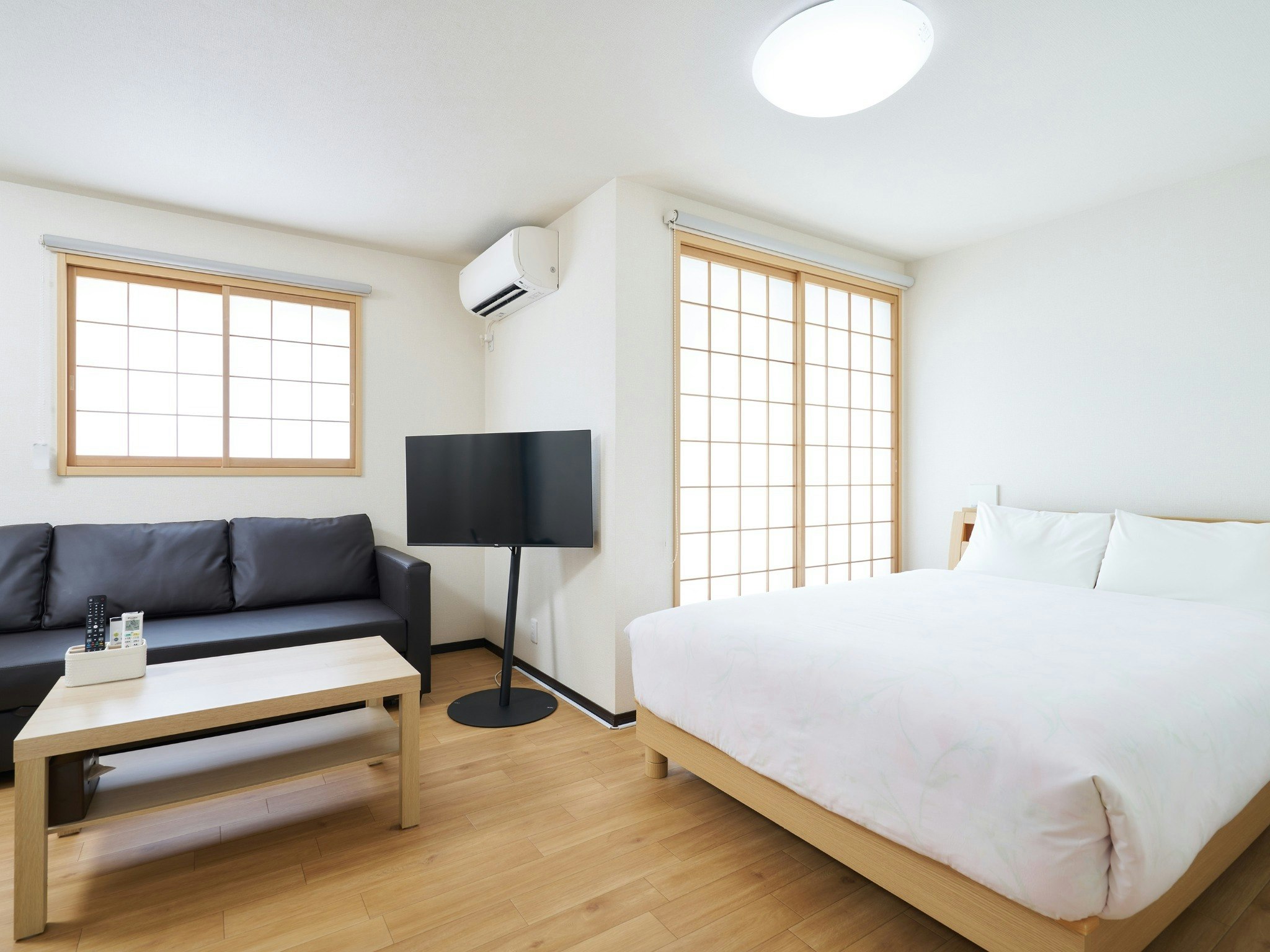 【201号室】通天閣・道頓堀・大阪城・USJ・海遊館など大阪観光の拠点に!(6名様まで)