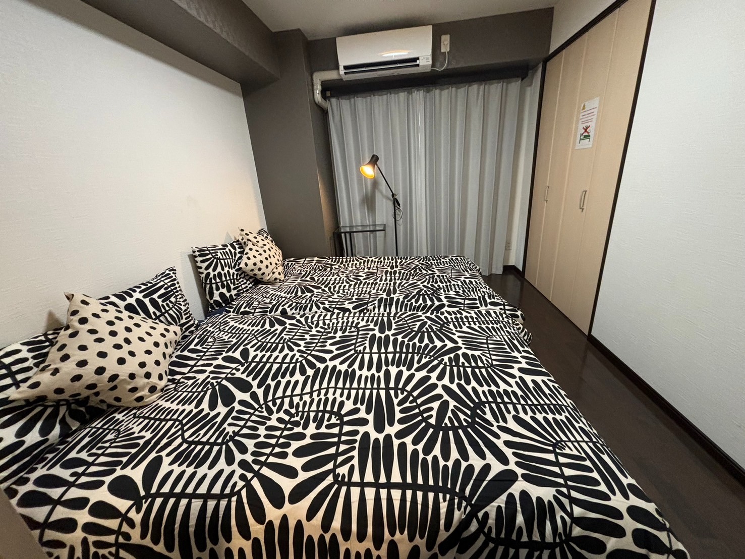 303 アクセス&コスパ最高!徒歩 心斎橋10分・本町駅5分! 広々デザイナーズ1LDK、最大6人!