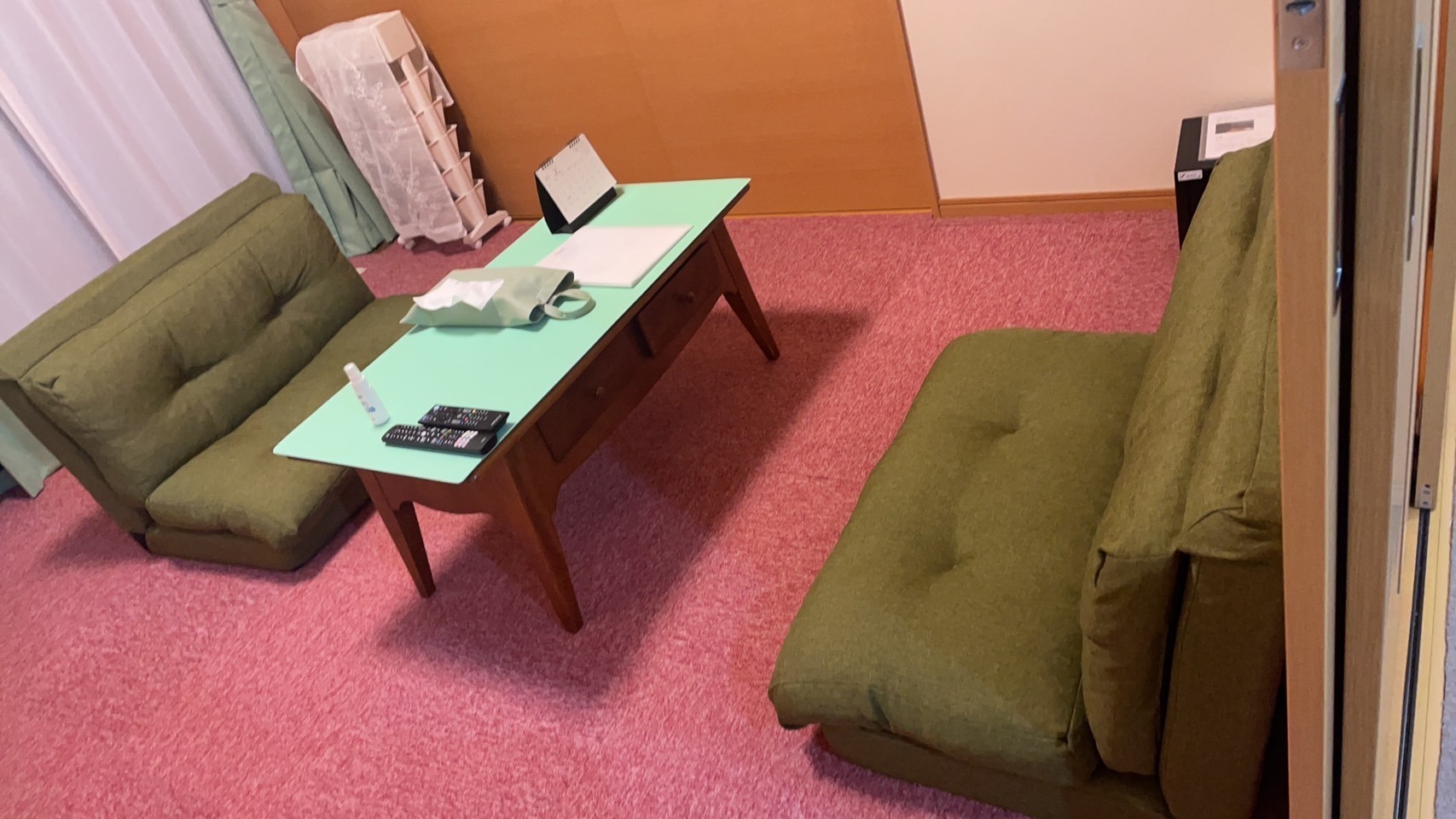 清潔感があり、実家のようにくつろげる和洋室