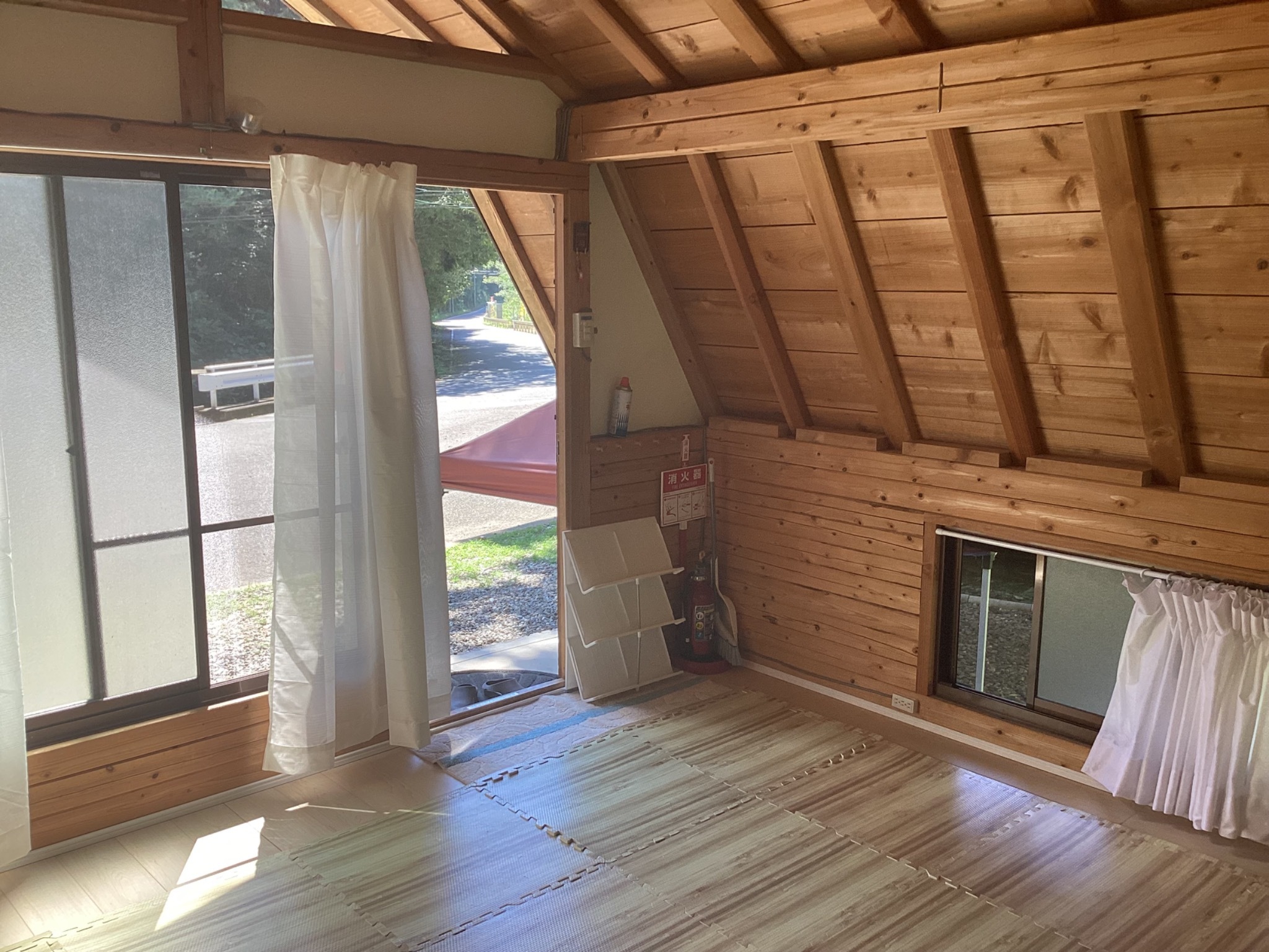 バンガロー 「SENA」・「HANA」※ペット不可