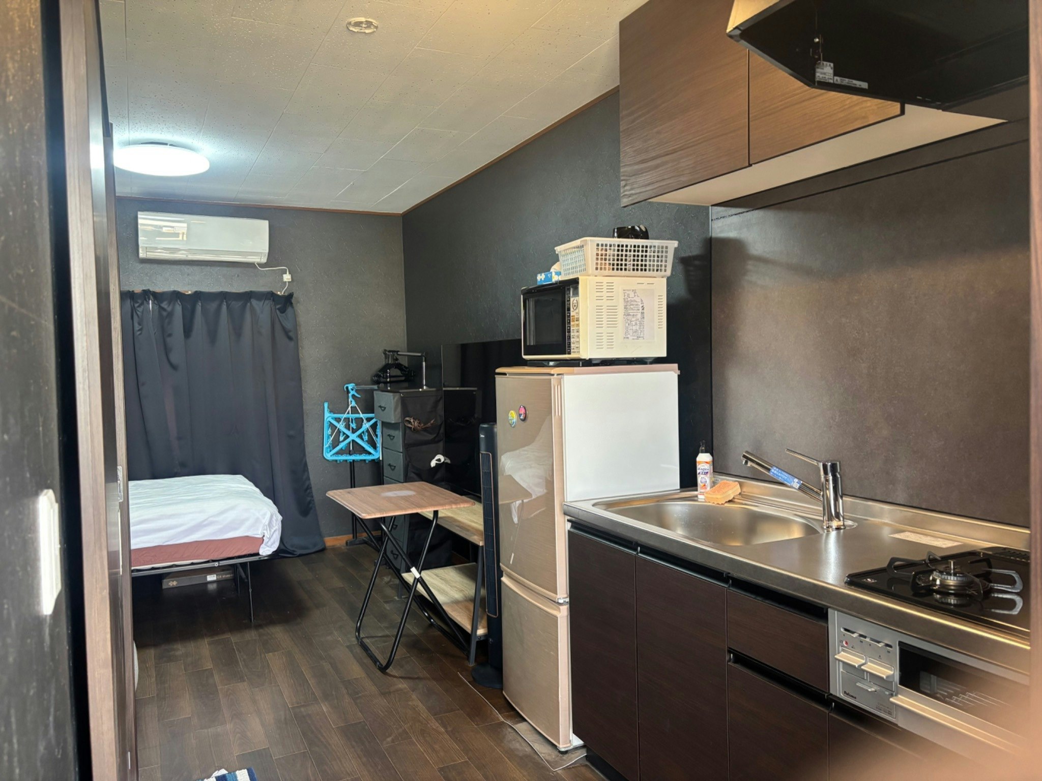 Retro202駐車場1階まんなかチェックアウト12時