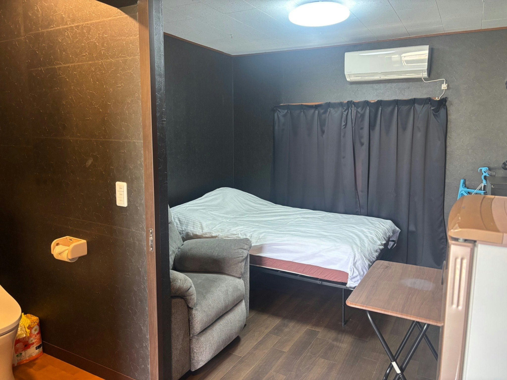 Retro202駐車場1階まんなかチェックアウト12時