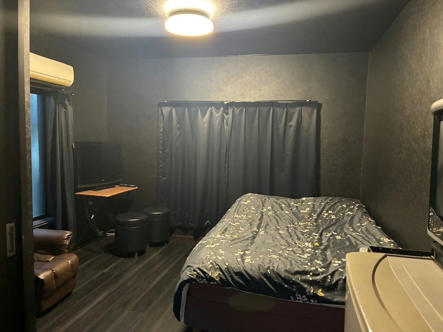 レトロ203 駐車場狭小1階右側 チェックアウト12時 ’26リフォーム