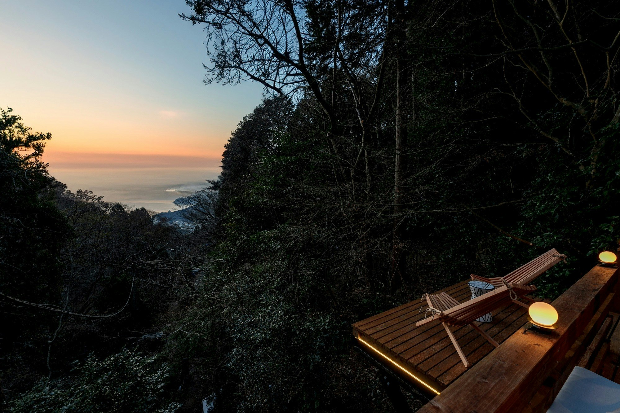 【禁煙】海を望む空中テラス付き・伊豆山の隠れ家のような貸別荘(11名様まで可)