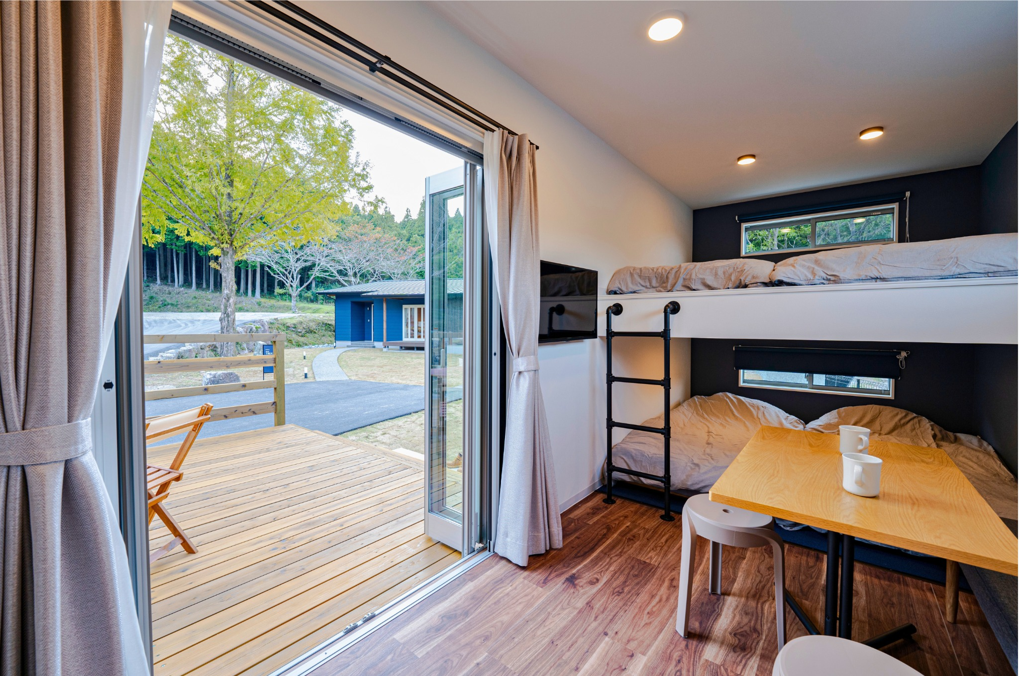 【DreamProject】最大4人 ロフト付きトレーラーハウス