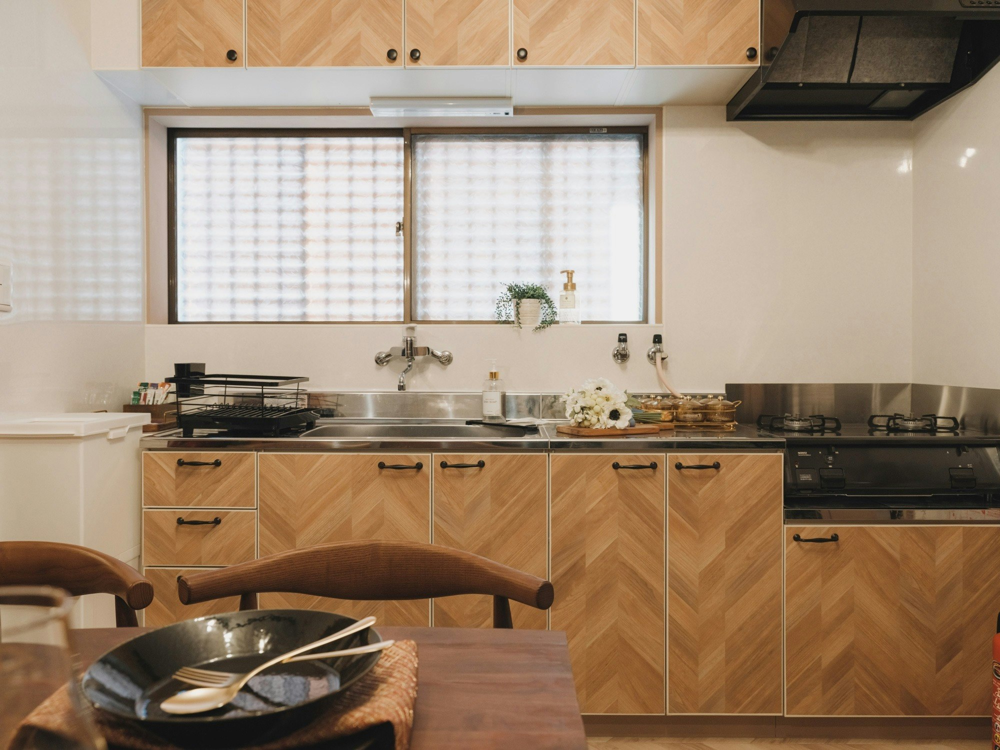 【一棟貸し】駅徒歩1分|家族向け・最大6名|なんば直通