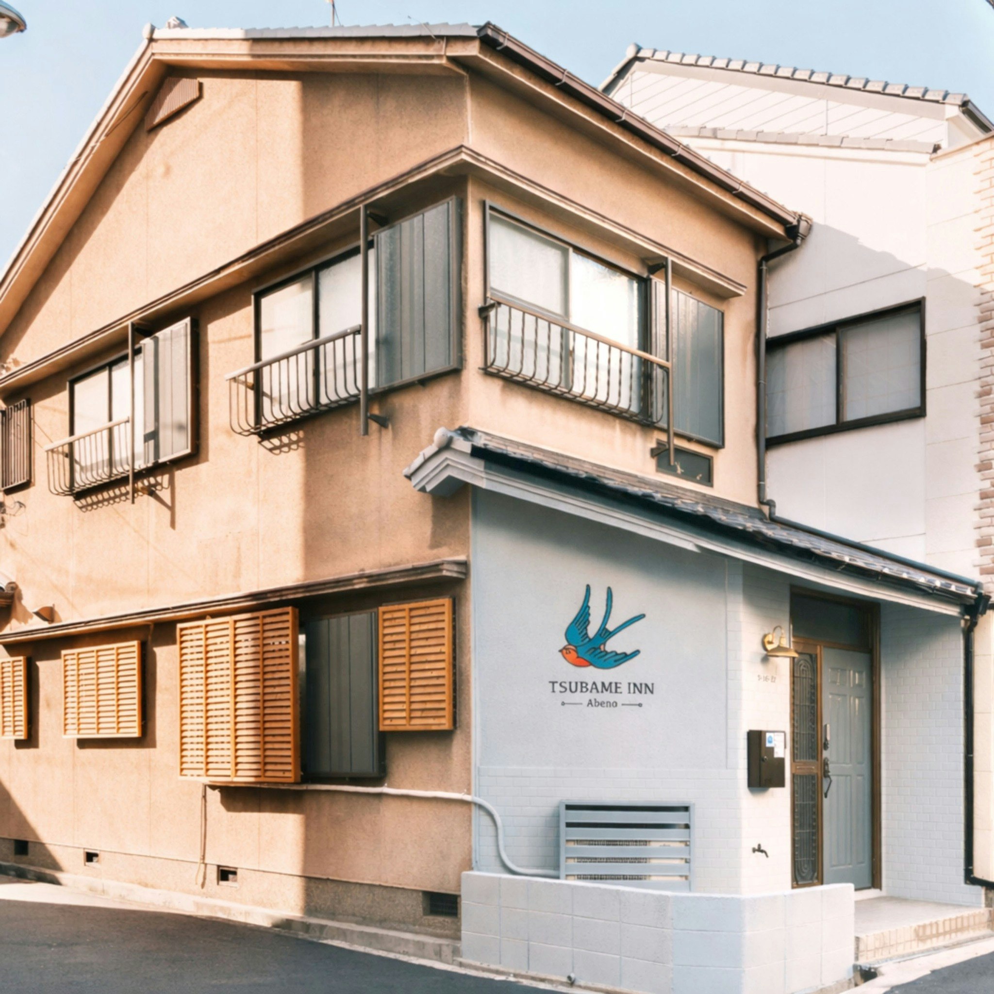 【一棟貸し】駅徒歩1分|家族向け・最大6名|なんば直通