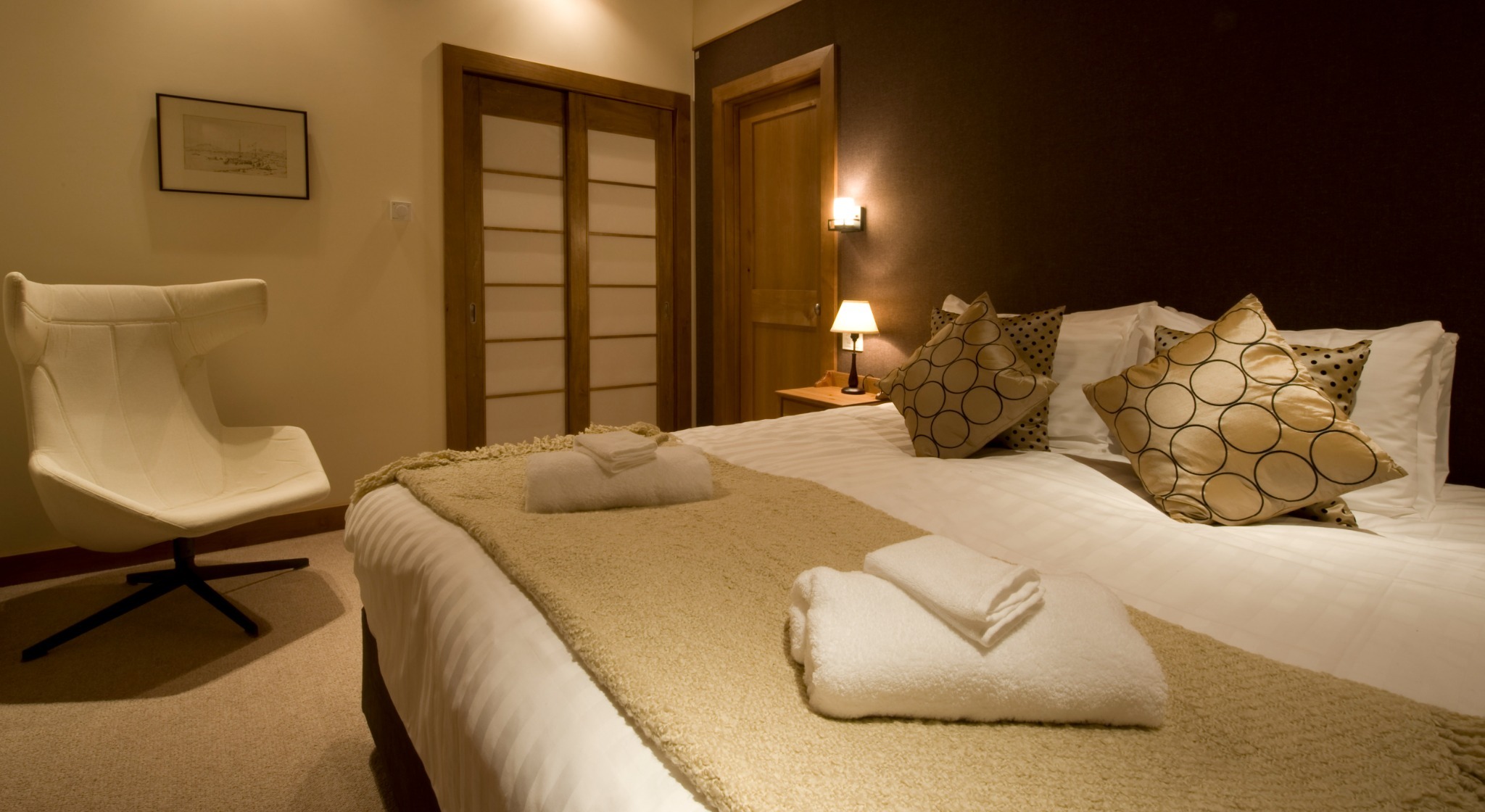 【6ベッドルーム】落ち着いた雰囲気の閑静なエリアに建つラグジュアリー別荘