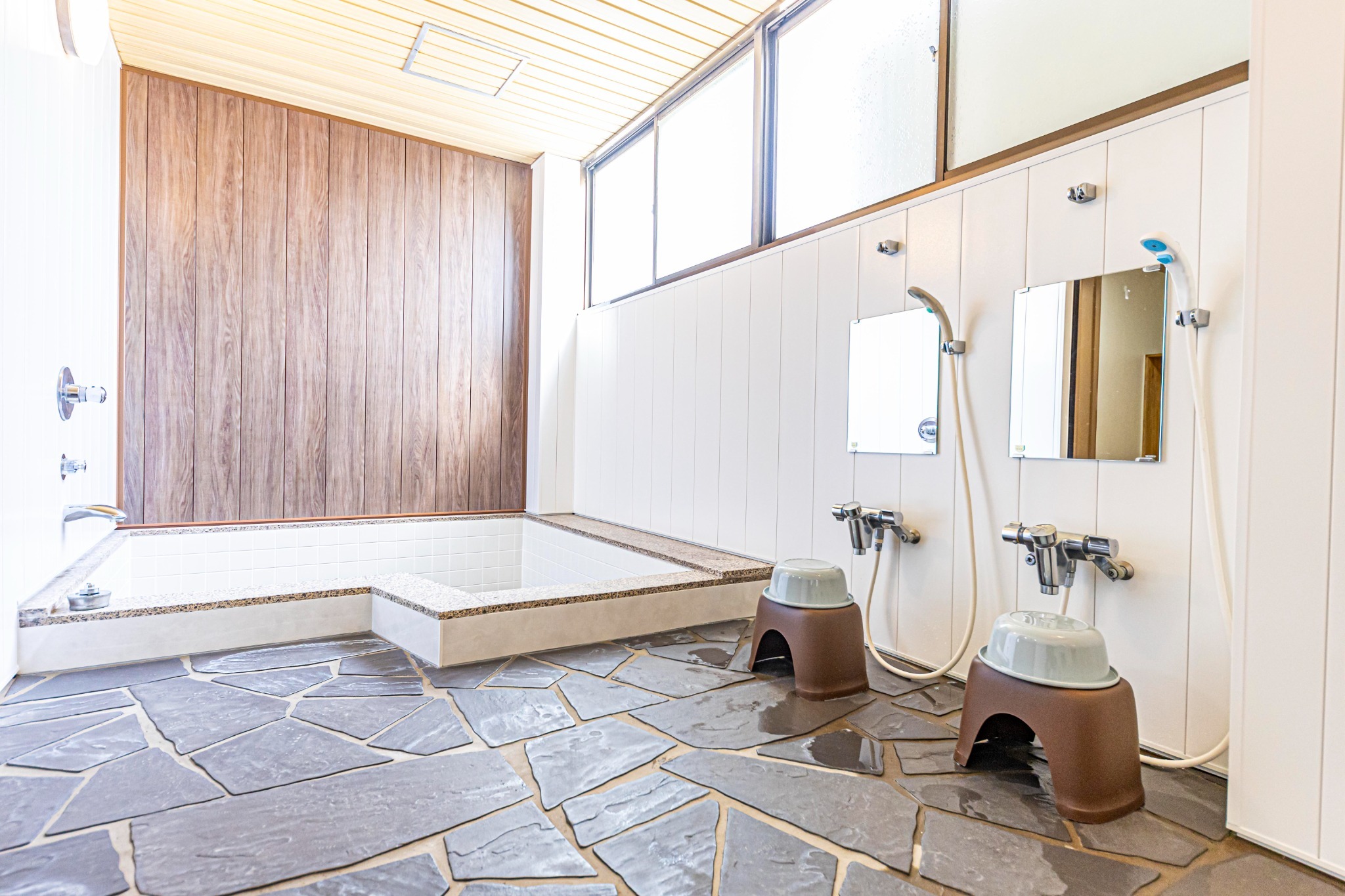 ドミトリー(男女混合用相部屋)