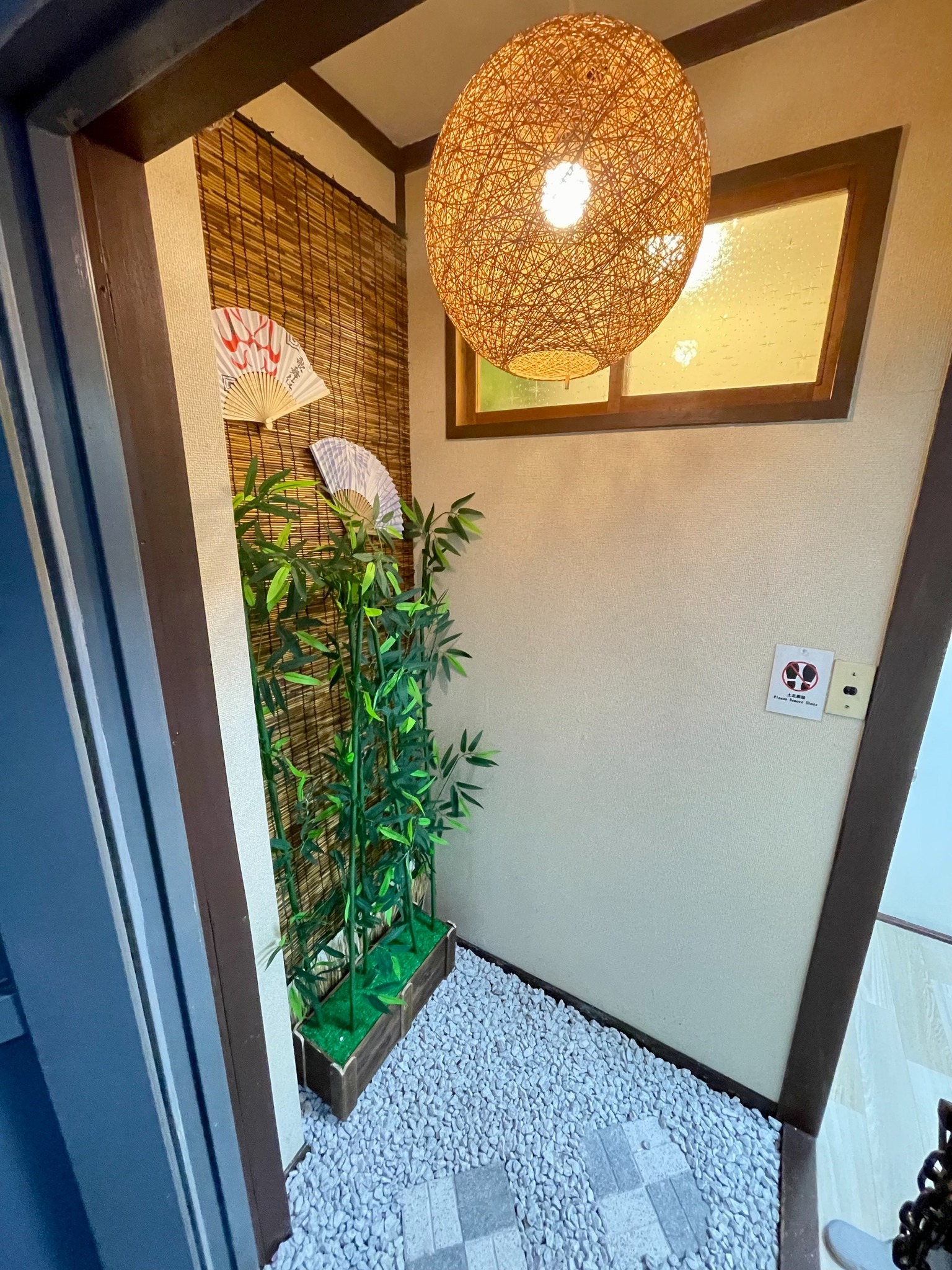 「新大久保駅」から徒歩5分圏内にある、「日本の文化」をふんだんに盛り込んだお部屋です。