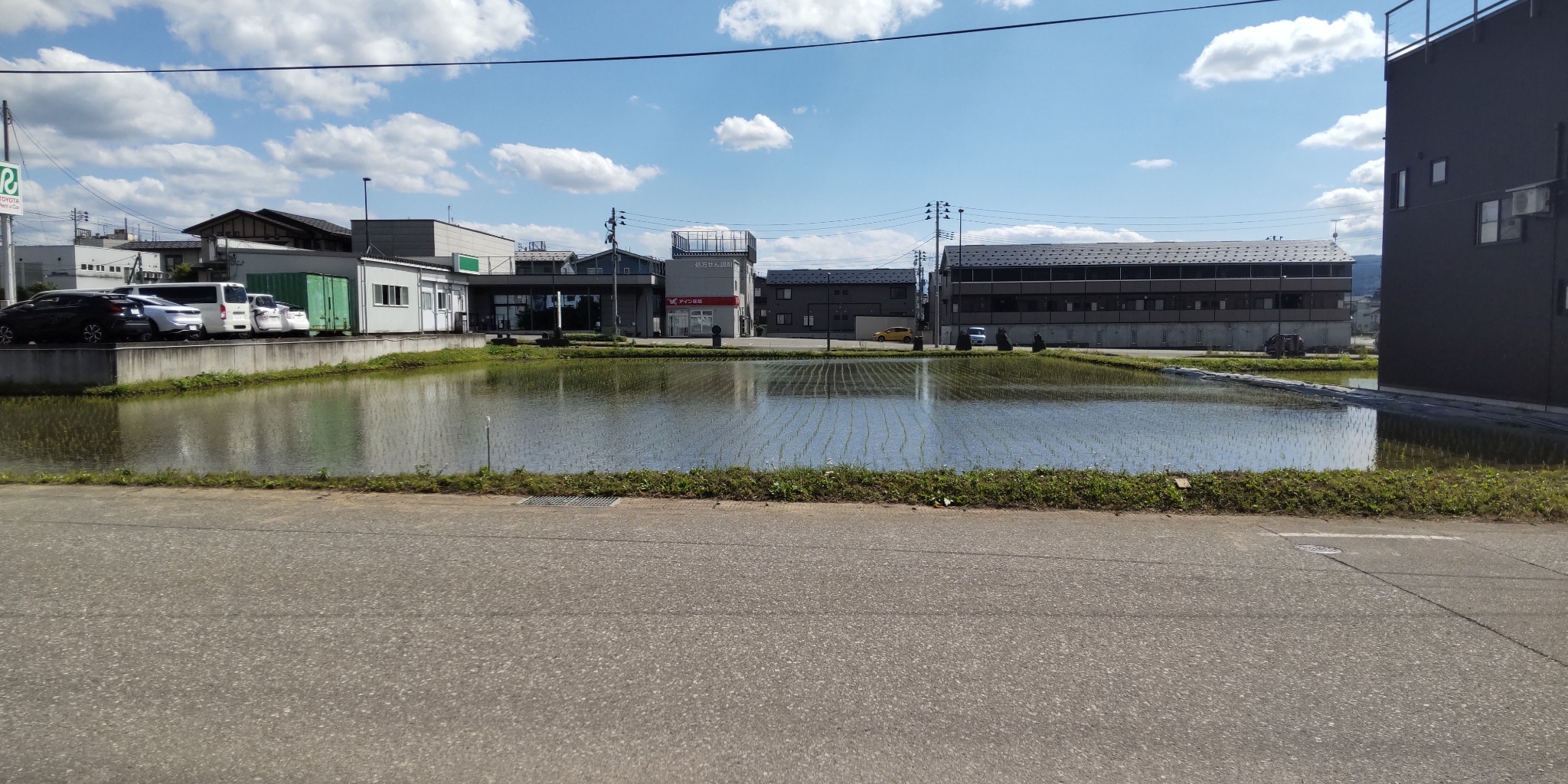 「うめハウス」十日町駅から徒歩1分の1棟貸しの宿 ^のnull