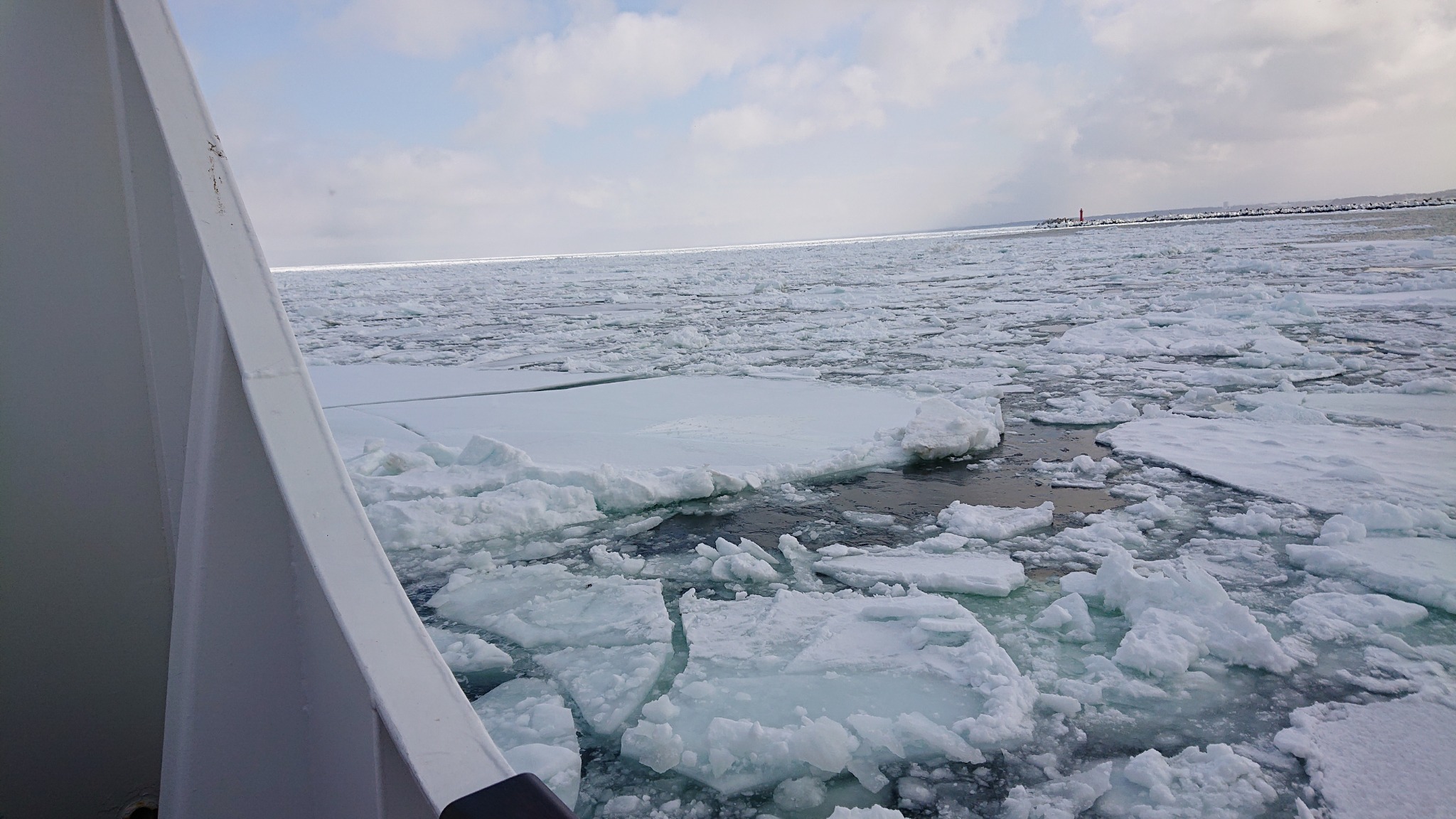 こんなに大きな流氷が...