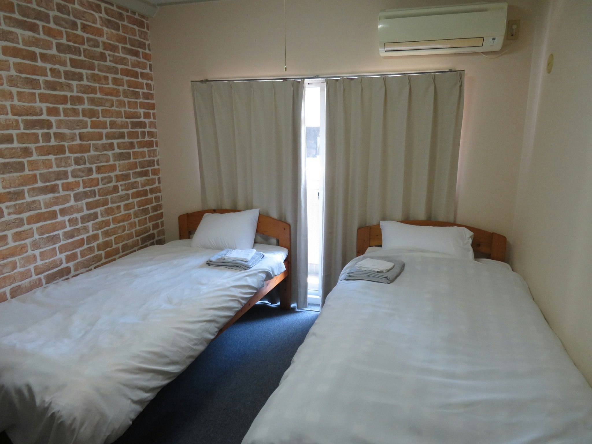 さぬき市の 安く泊まれるゲストハウス  Vacation Rentals ツインルーム 南棟105