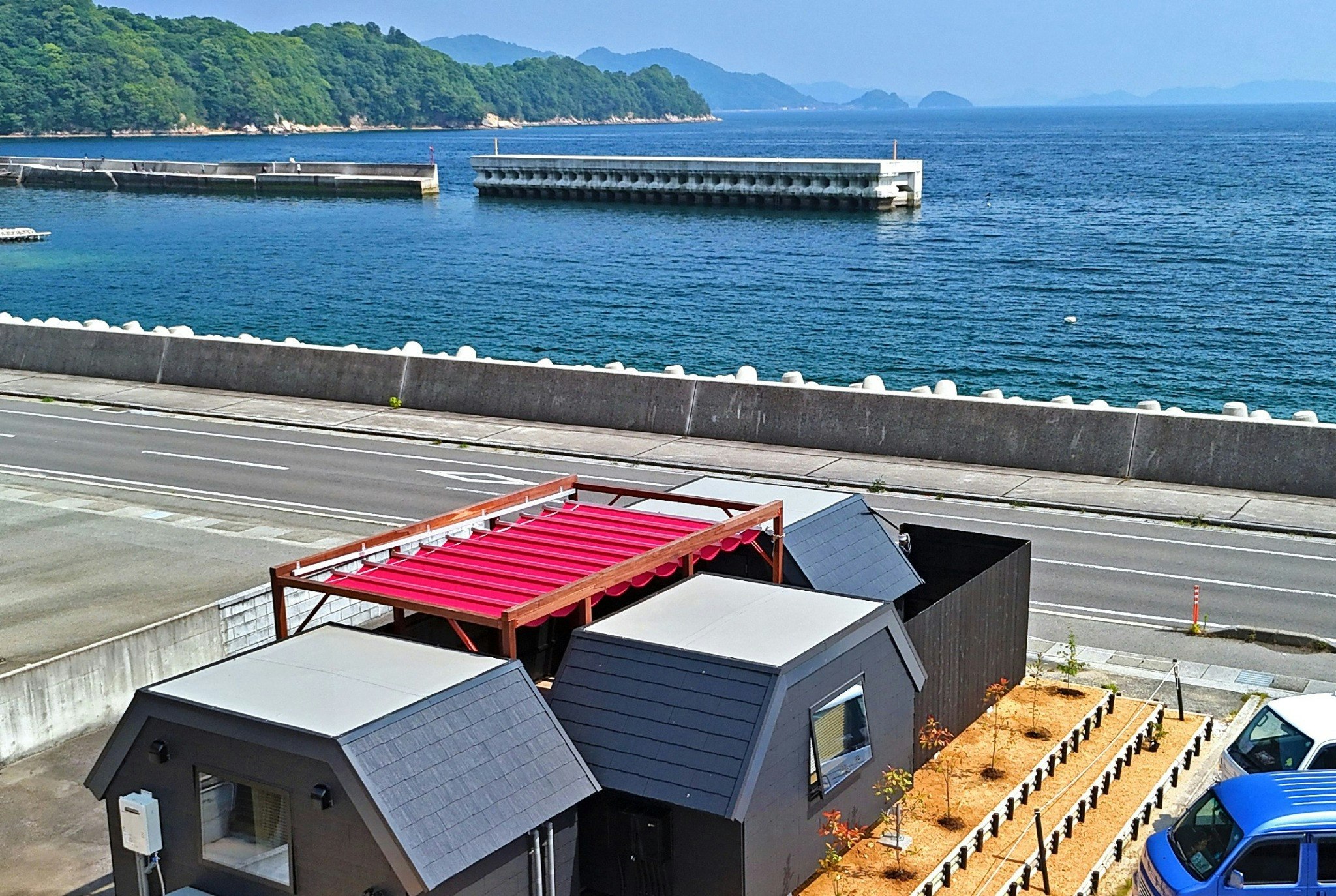 瀬戸内海の真ん中、海辺の小屋~タイニーハウスZEN