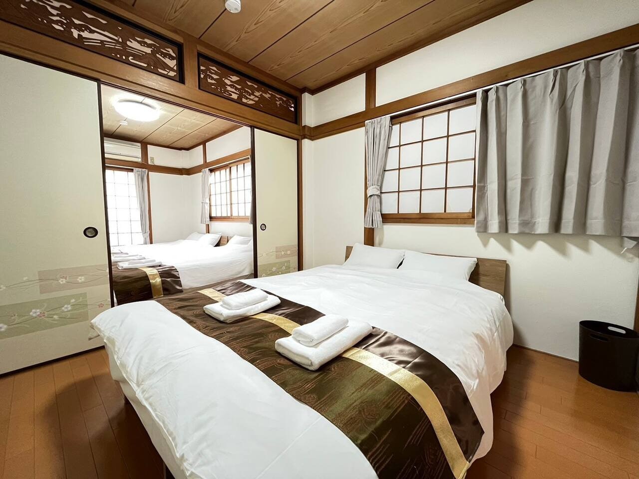 4階建て 広々戸建て/駐車1台可/なんば 17分 駅 徒歩5分/最大16名/洗濯乾燥機付き