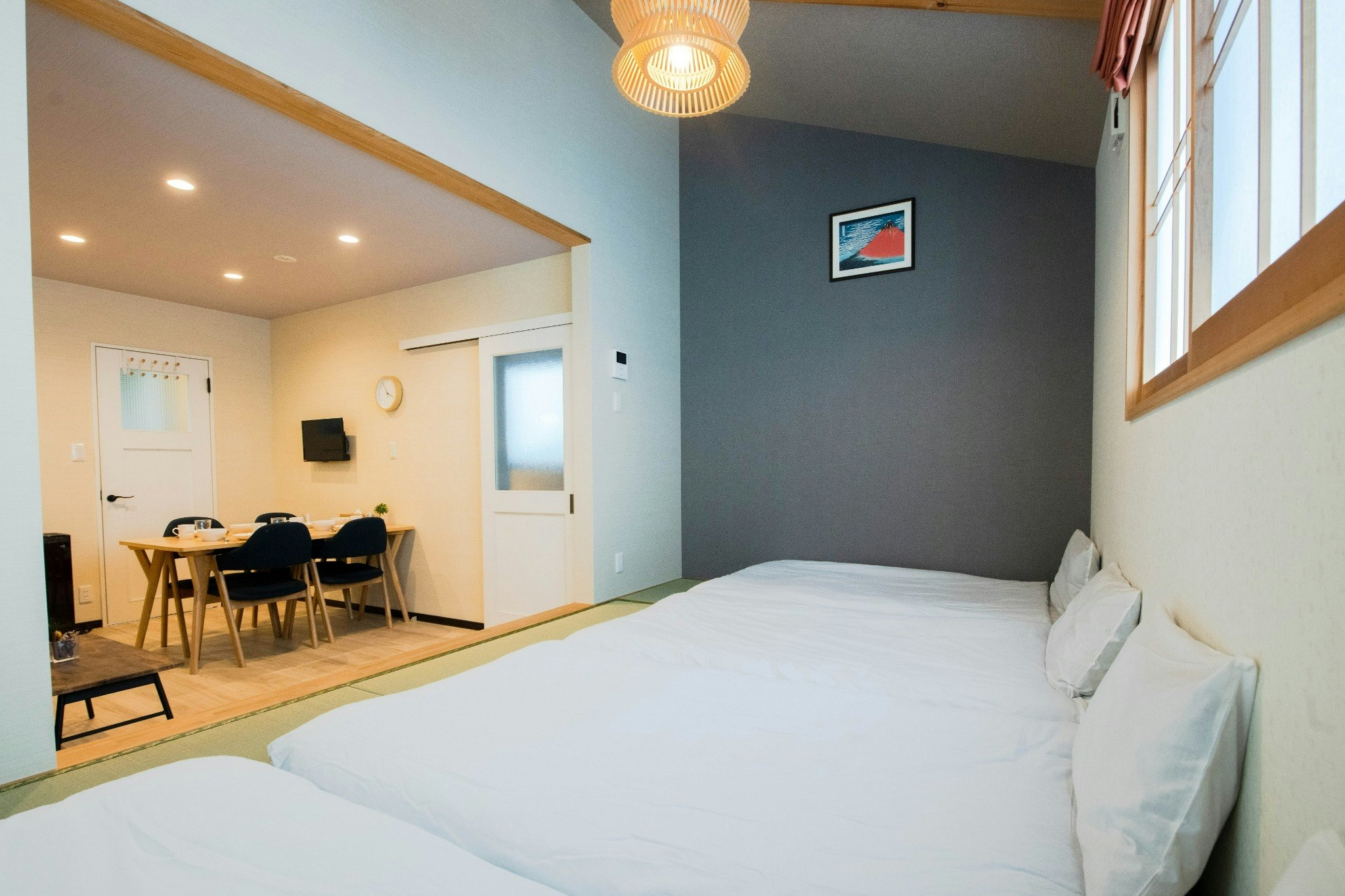 【桜川庵・東山】こぢんまりした隠れ宿|市街中心から徒歩10分|バス停すぐ|キッチン・TV・洗濯機