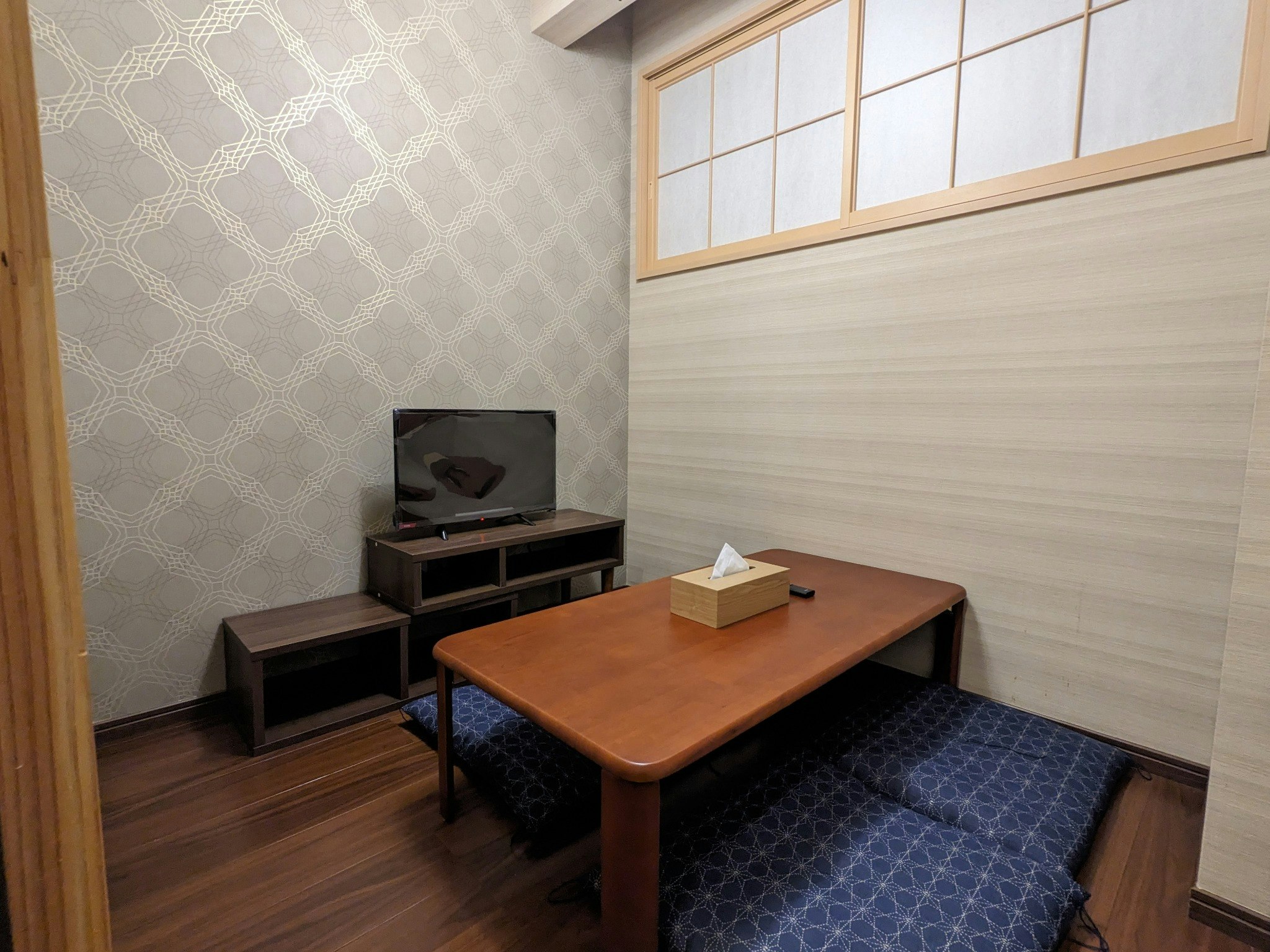 【Moonlight Inn Kujo】九条駅徒歩7分・バス停すぐ|地下鉄・京阪近鉄|WIFI・TV