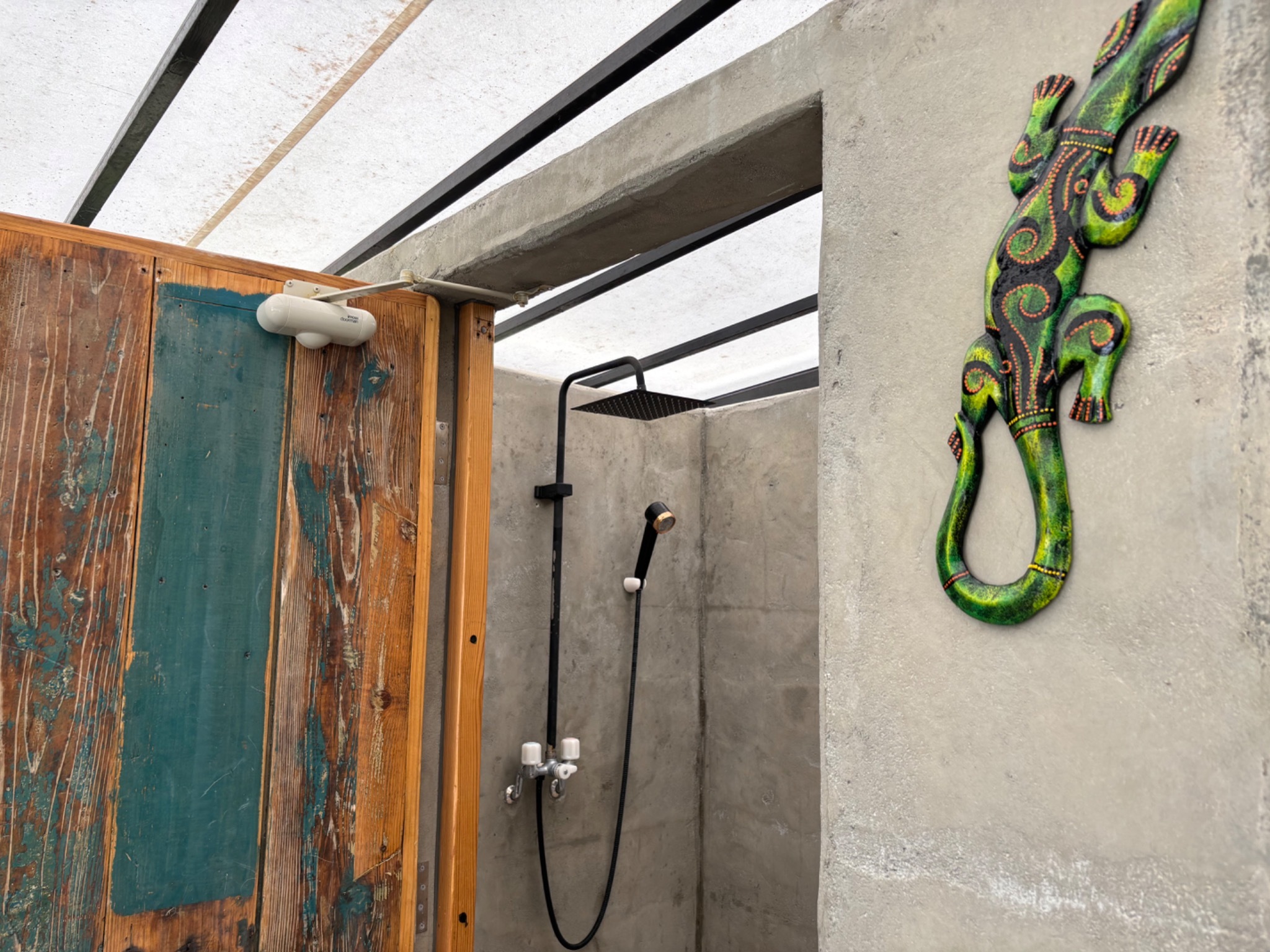 美ら海水族館はスグ近く♪寝具持ち込みで追加人数無料!!プール付きプライベートグランピング場!!