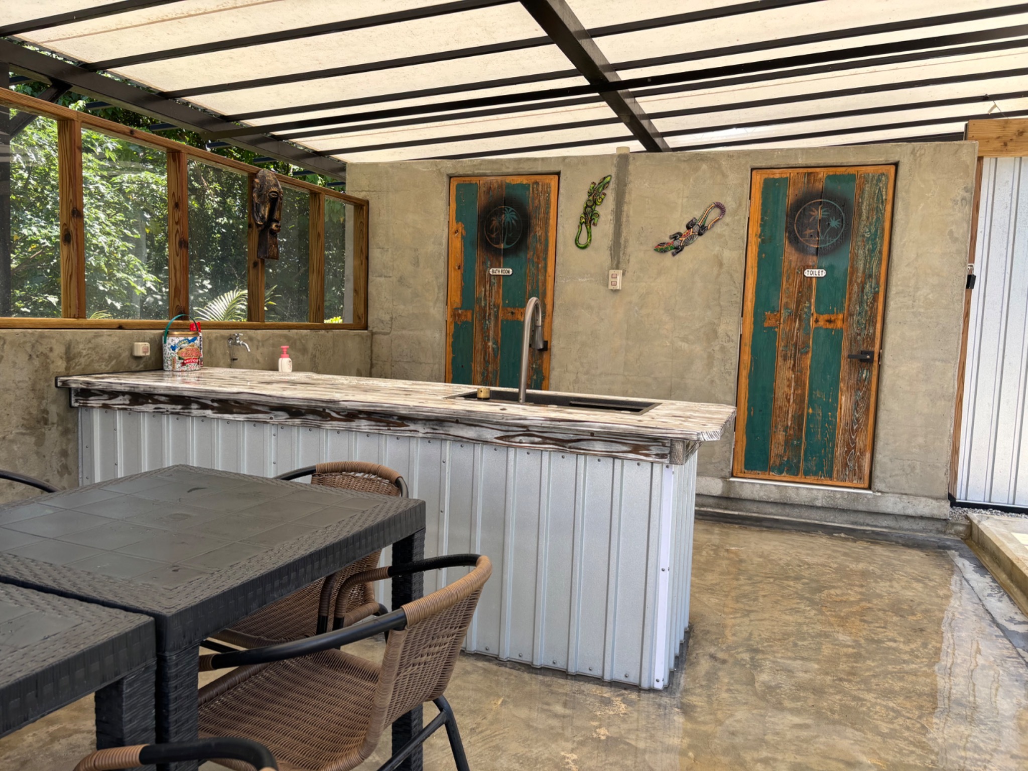 美ら海水族館はスグ近く♪寝具持ち込みで追加人数無料!!プール付きプライベートグランピング場!!