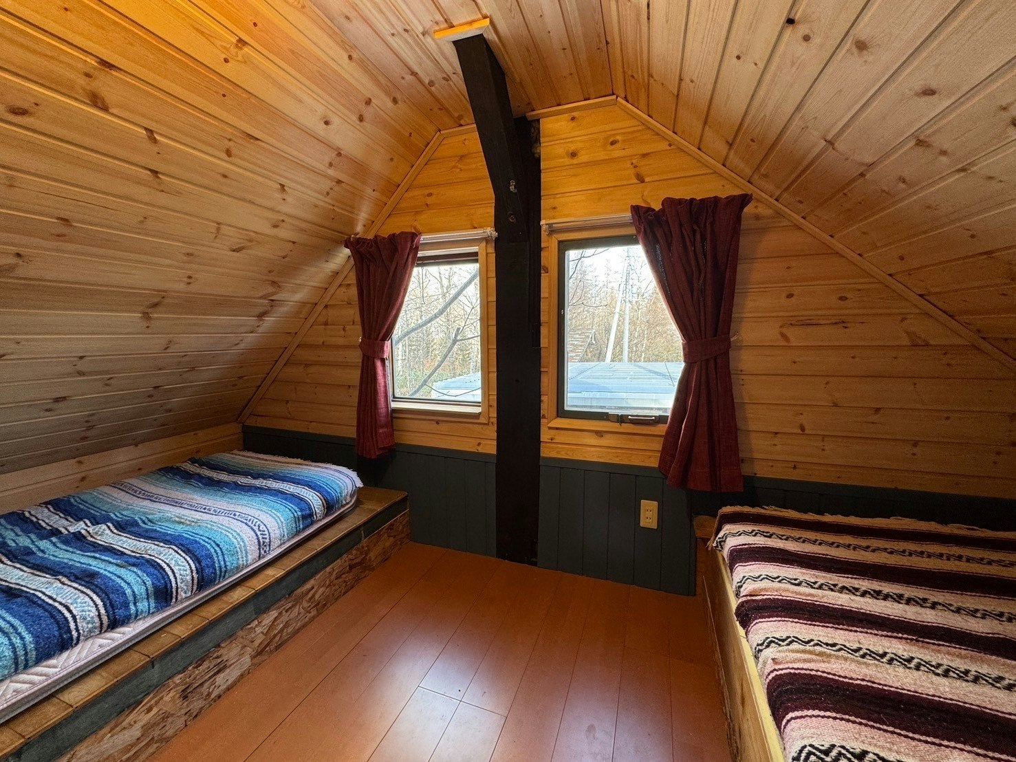  屋根裏バンガロー【定員3名】※子供は入力せず現地清算になります。