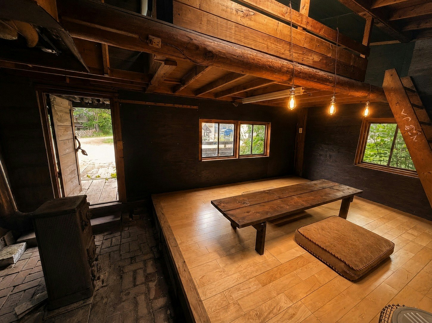 山小屋バンガロー【定員8名】※子供は入力せず現地清算になります。