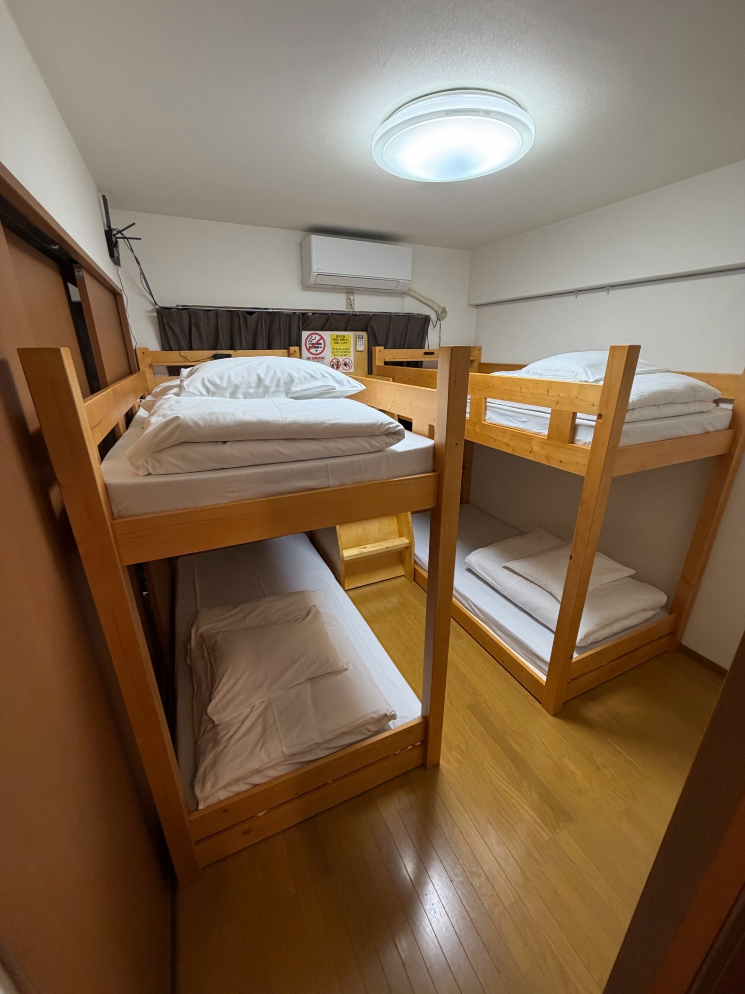 S・Fハイツ 4名部屋 2段ベッド×2