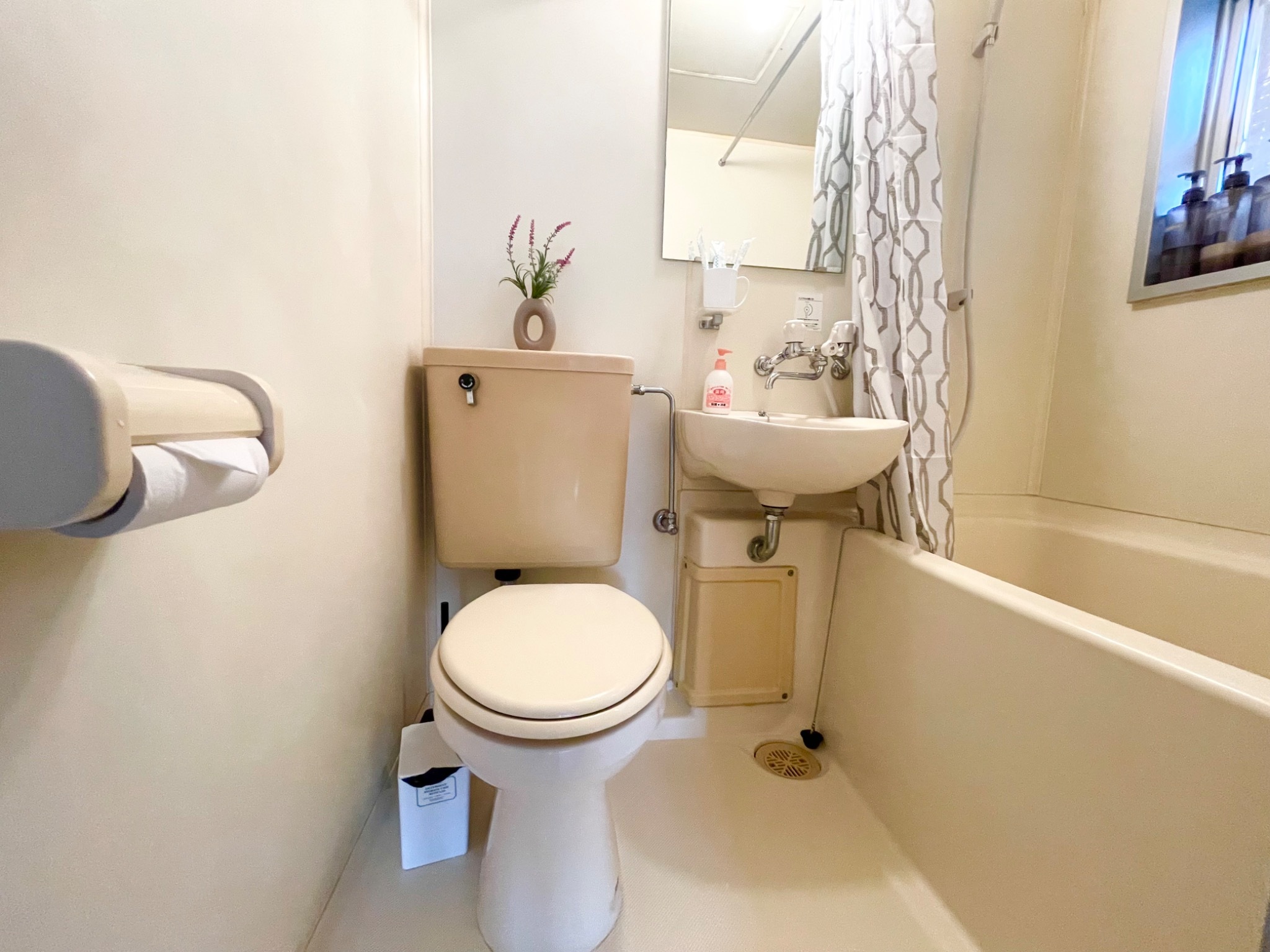 サクラ201伊丹空港から電車で20分!梅田まで電車で15分!最大5名宿泊可能大阪のローカルタウン!