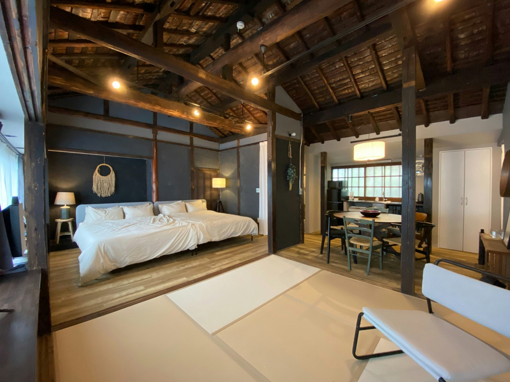 【素泊まり】ダブルベッド×2、最大5名、家族、カップル向け【連泊がお得】