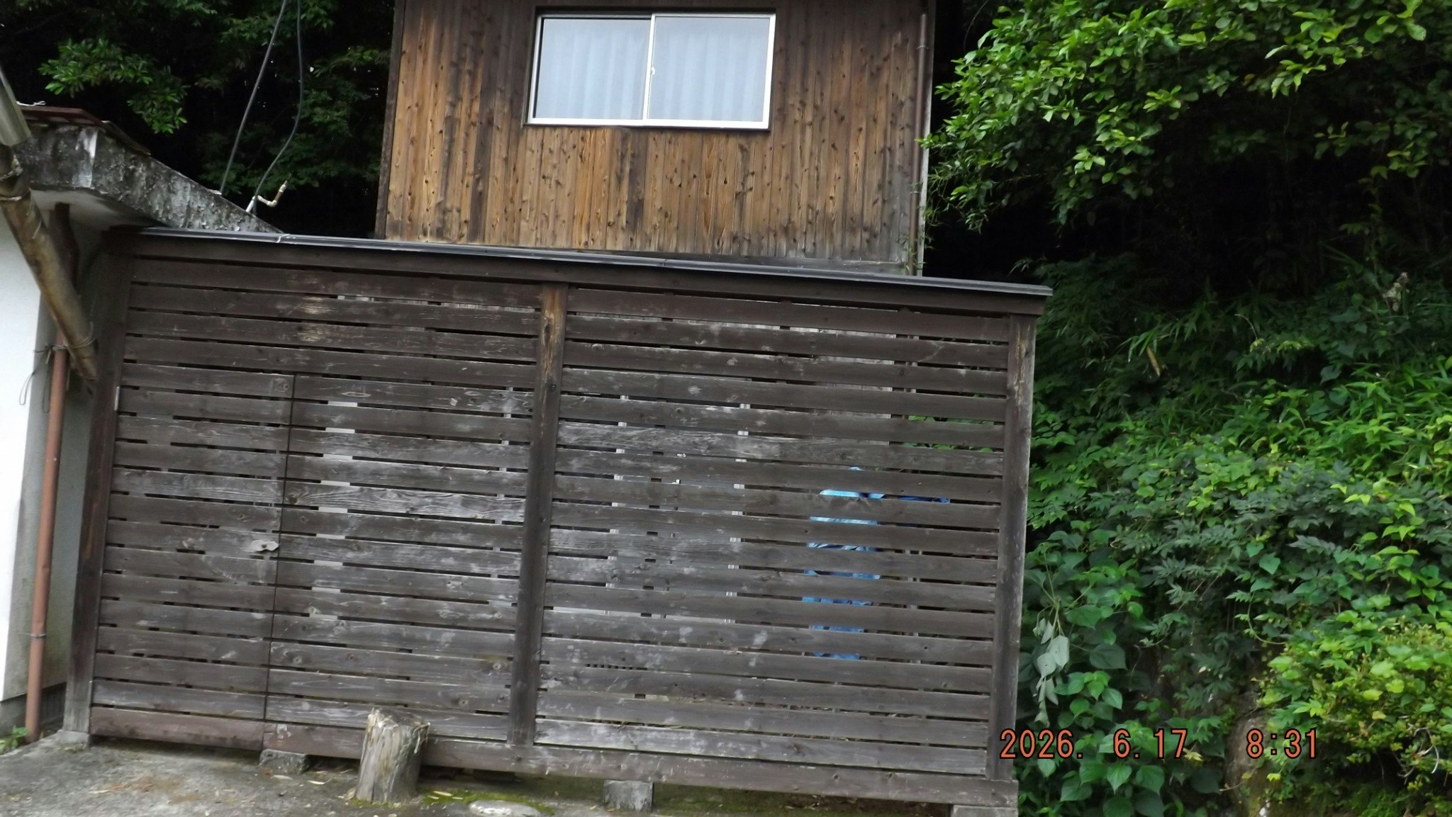 里山の二輪の家