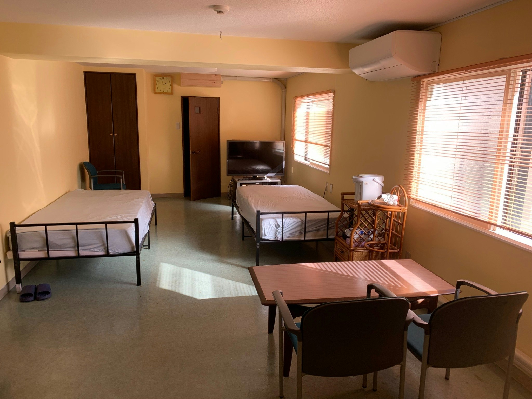 【禁煙】1F (バスルームと共有)