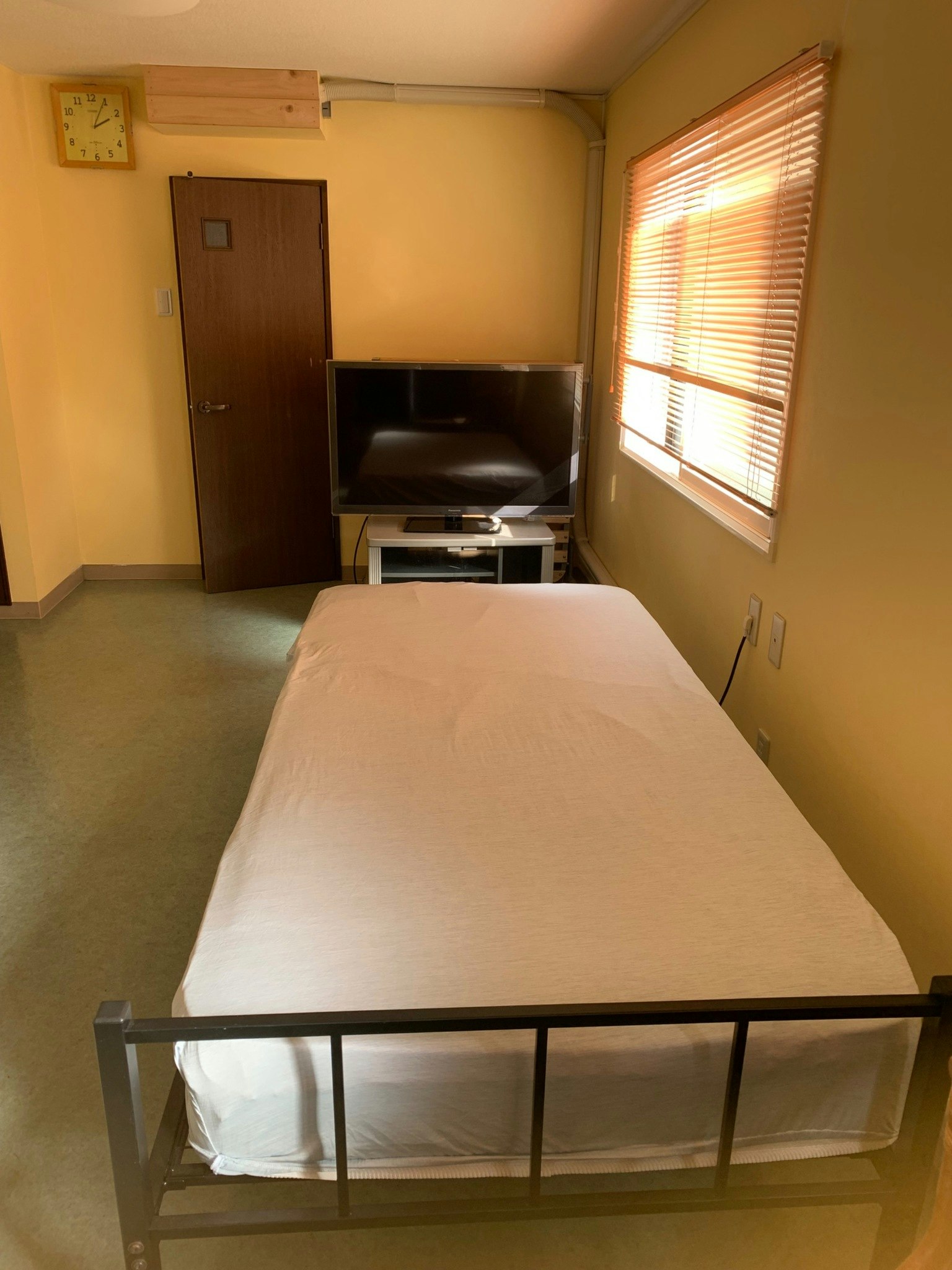 【禁煙】1F (バスルームと共有)