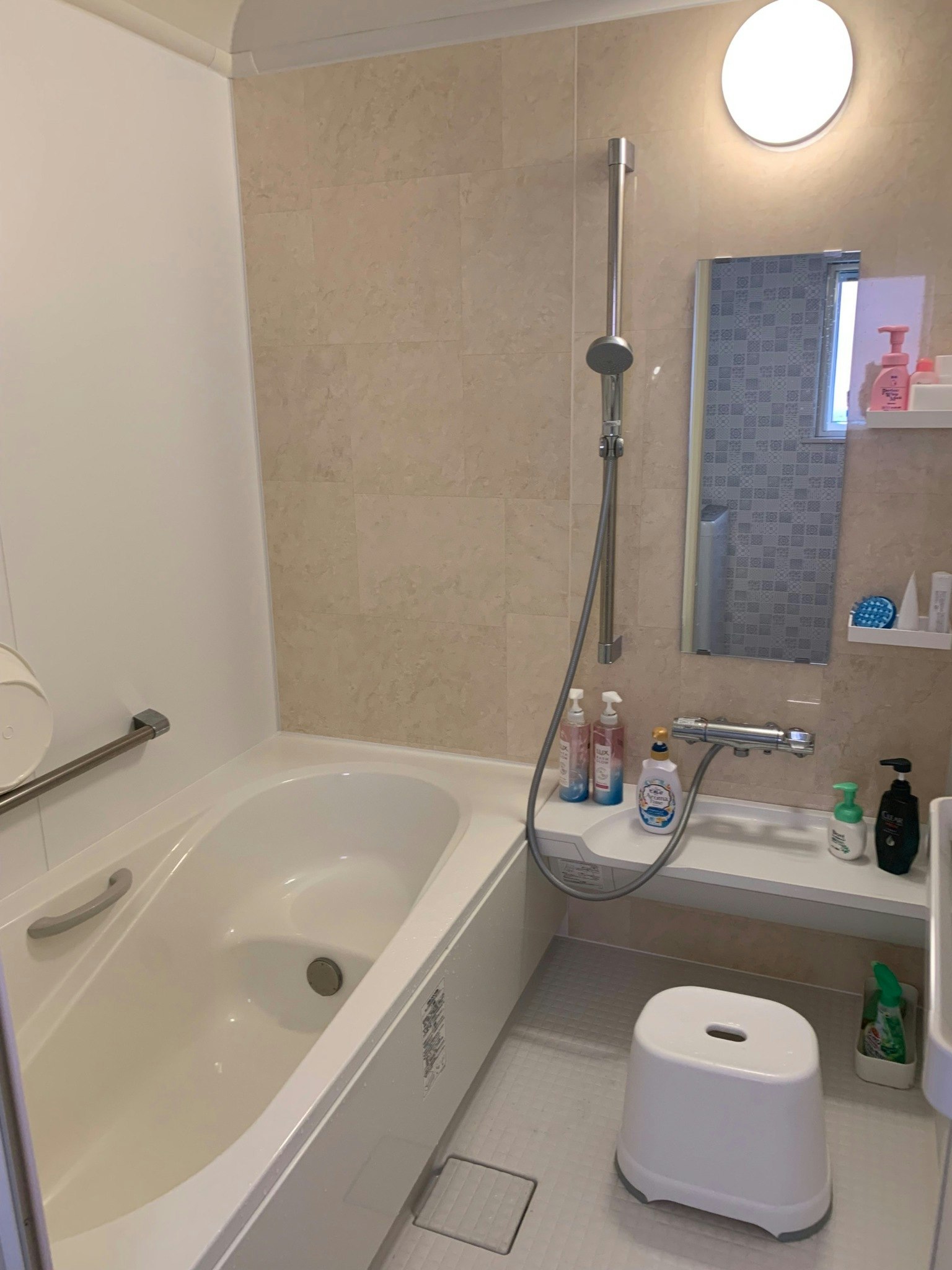 【禁煙】1F (バスルームと共有)