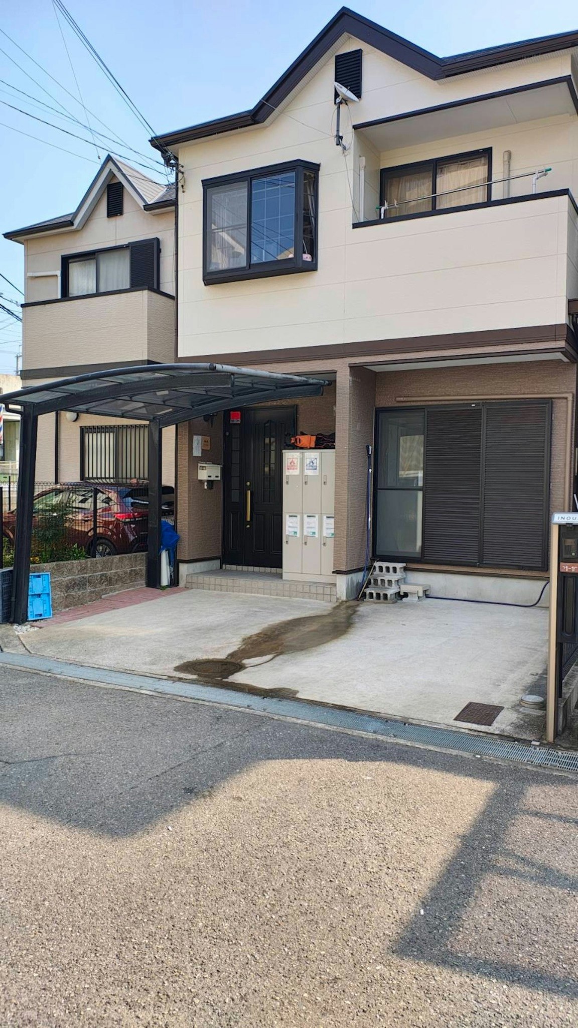 伊丹空港車9分/豊中駅徒歩8分/一棟貸し/無料駐車場/大家族向け12名まで/ペット可