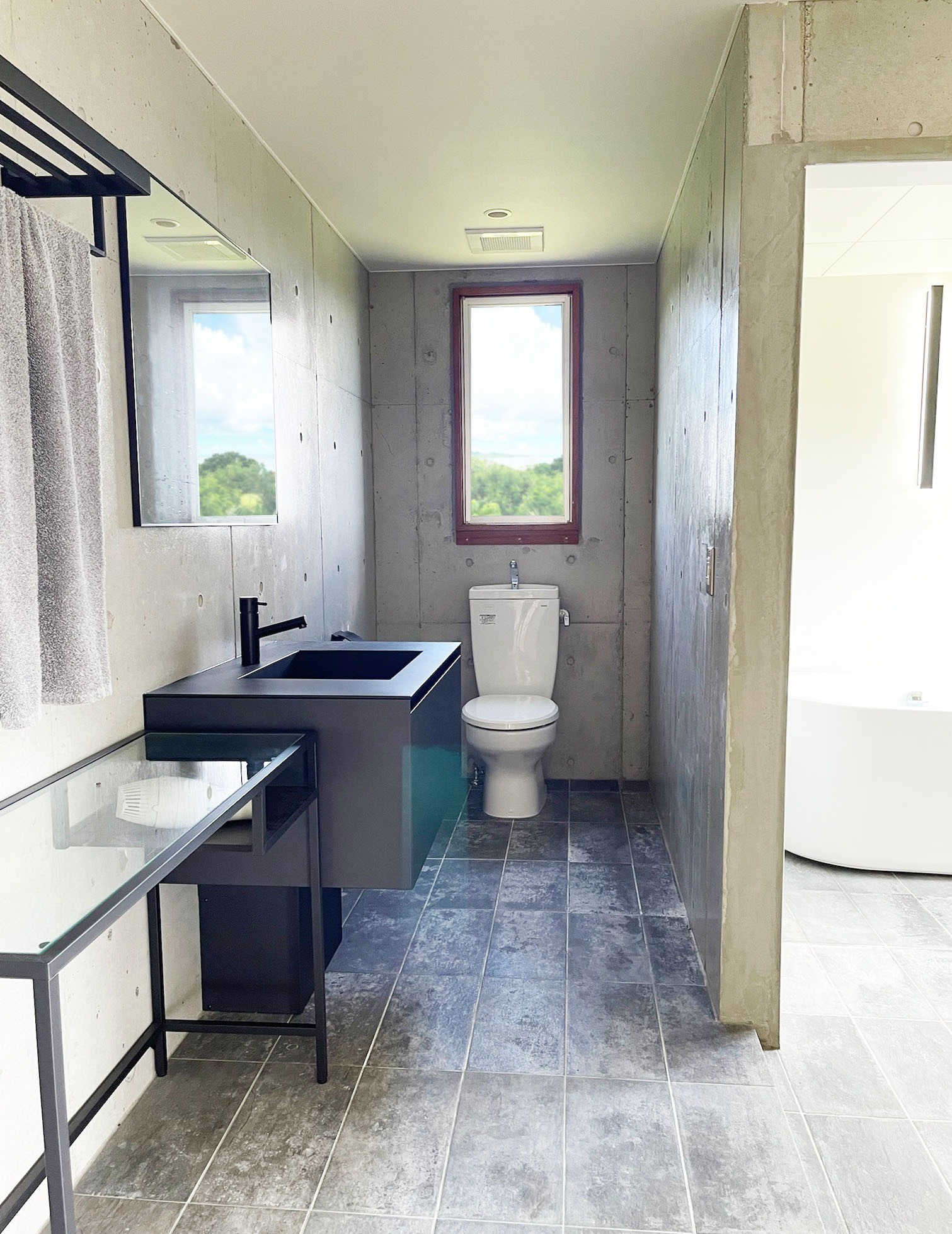 宿の前の海はプライベート感満載で石垣でいちばん珊瑚が綺麗/民泊のnull