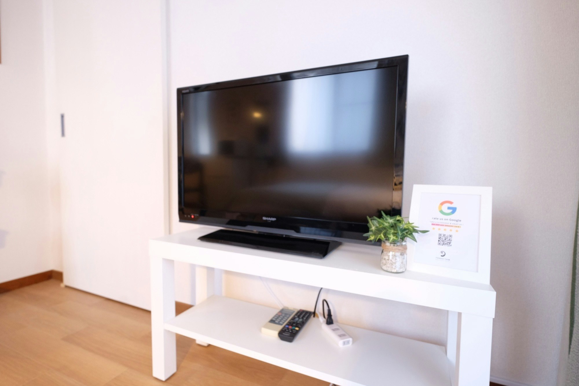 【NEW】明治神宮の隣|代々木駅徒歩5分、新宿電車2分・渋谷5分|ダブルベッド1台・布団1式